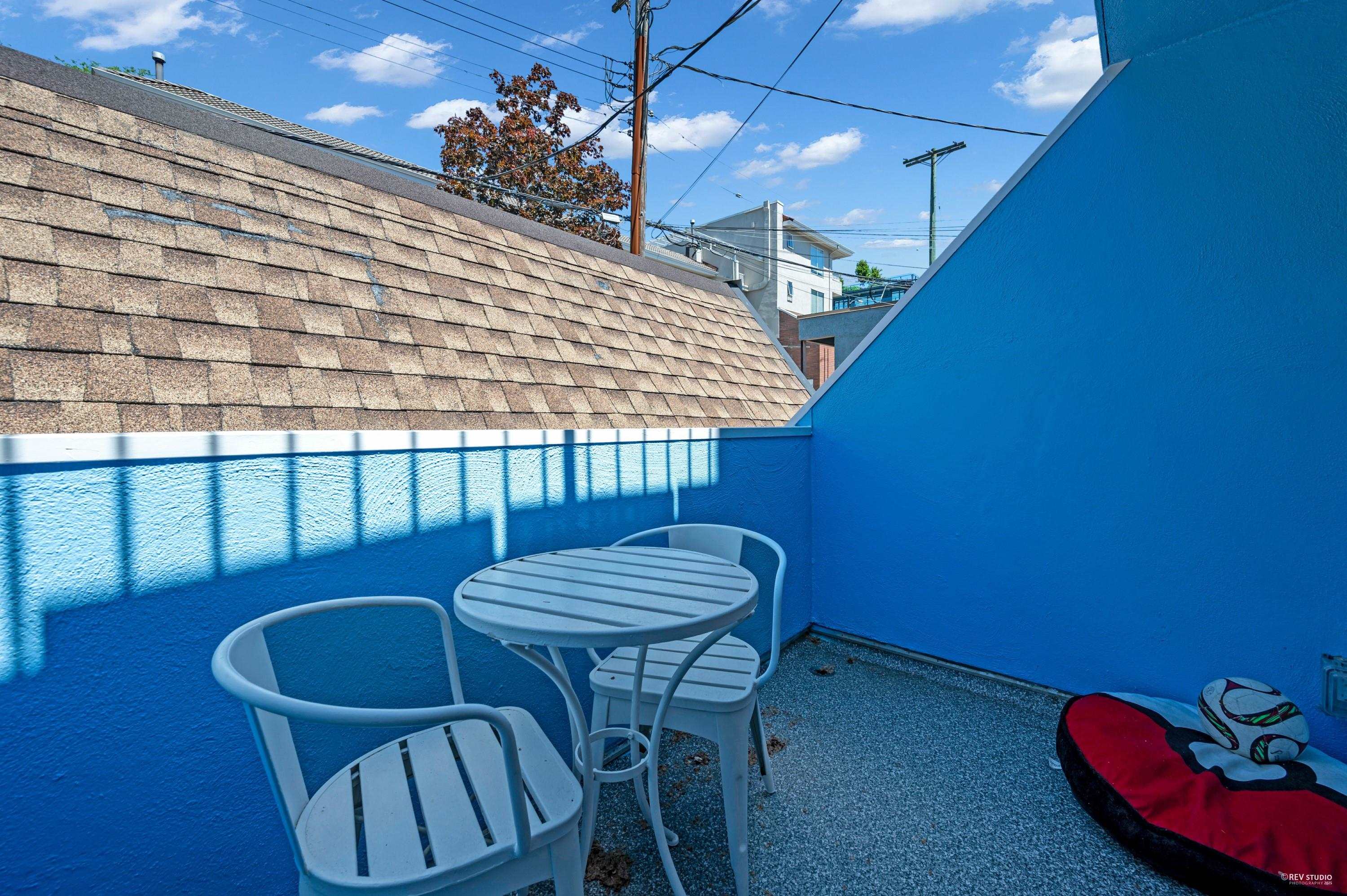 201 3641 W 29TH AVENUE Unit: 201