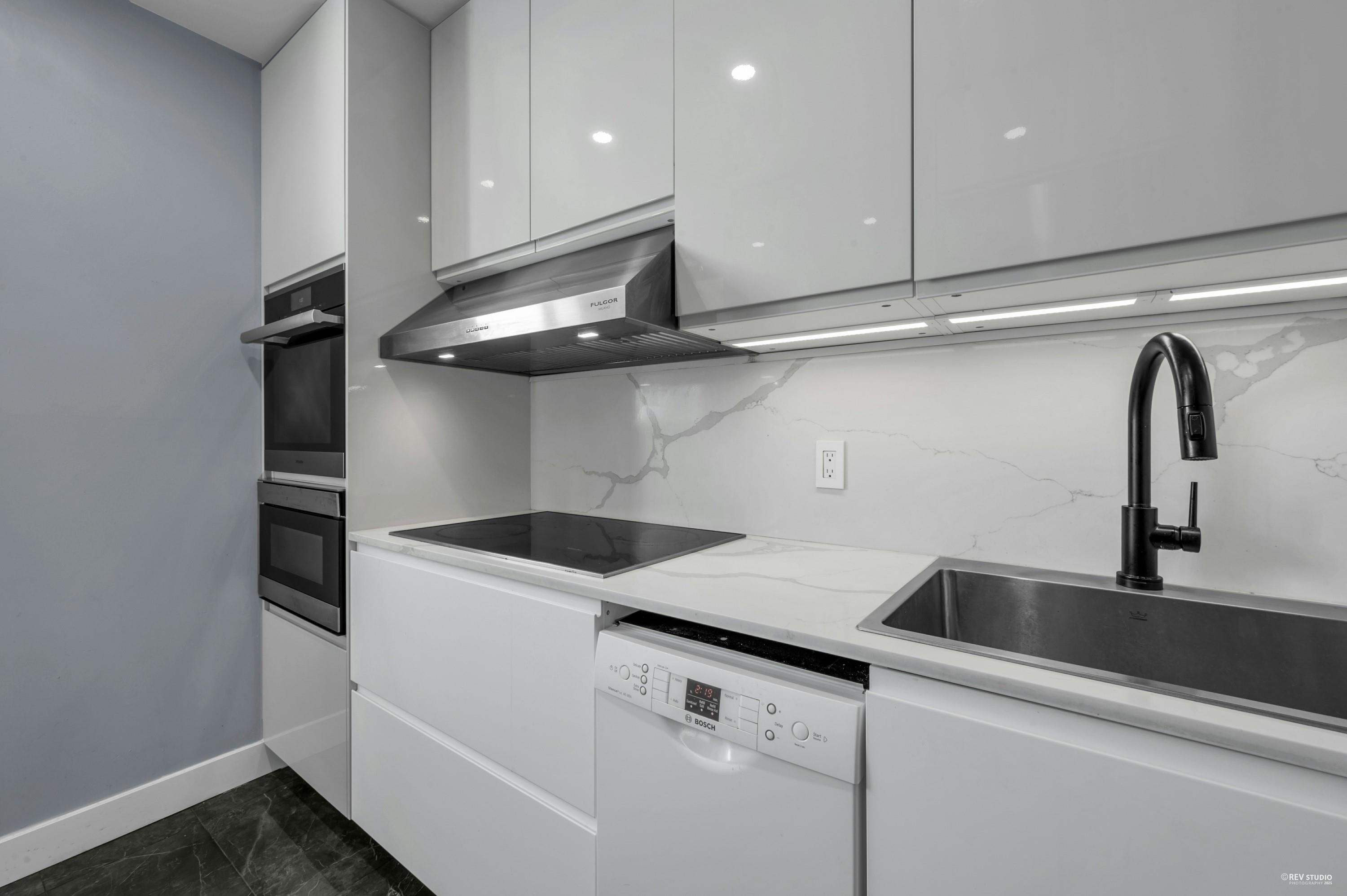 201 3641 W 29TH AVENUE Unit: 201