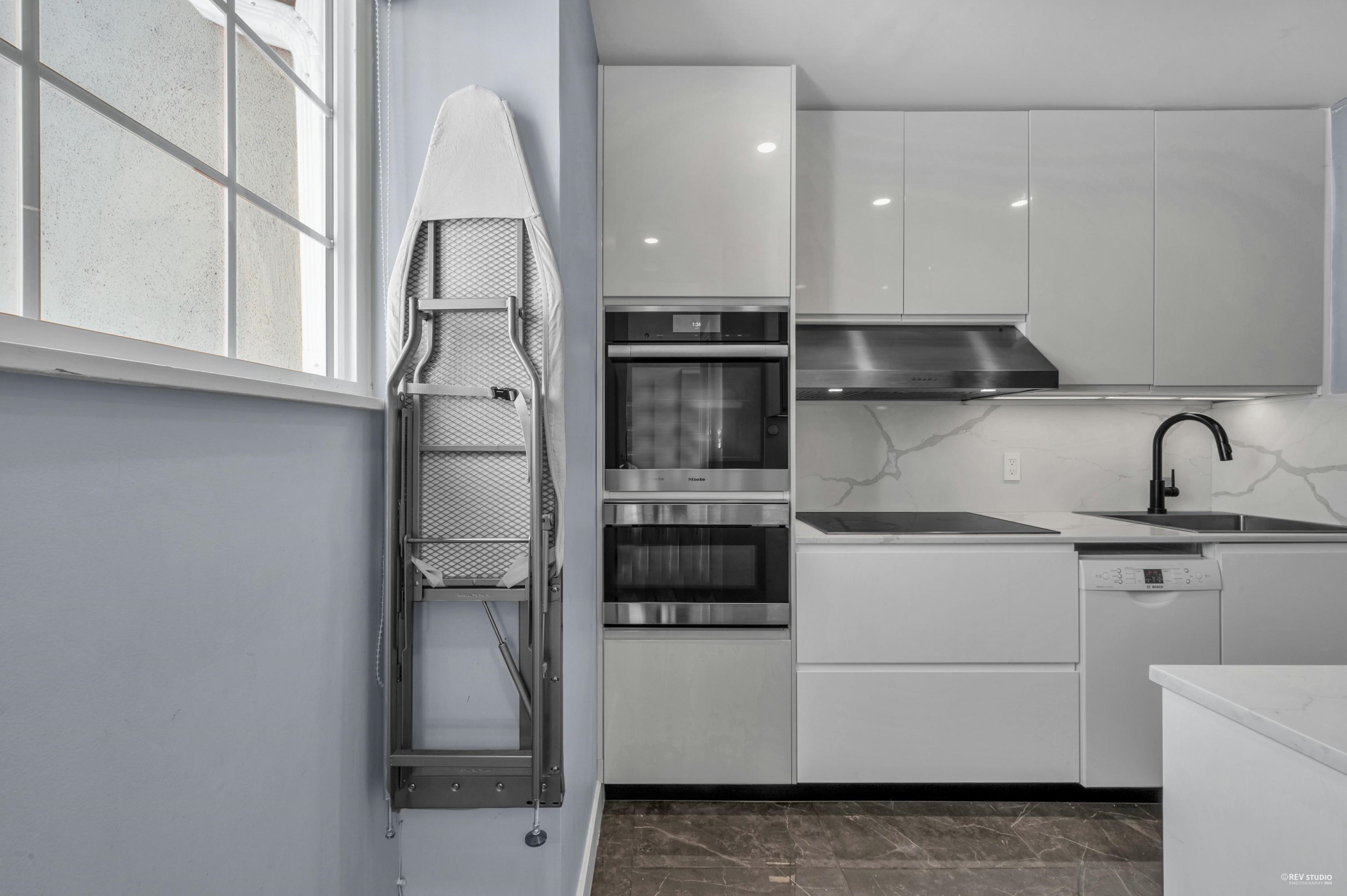 201 3641 W 29TH AVENUE Unit: 201