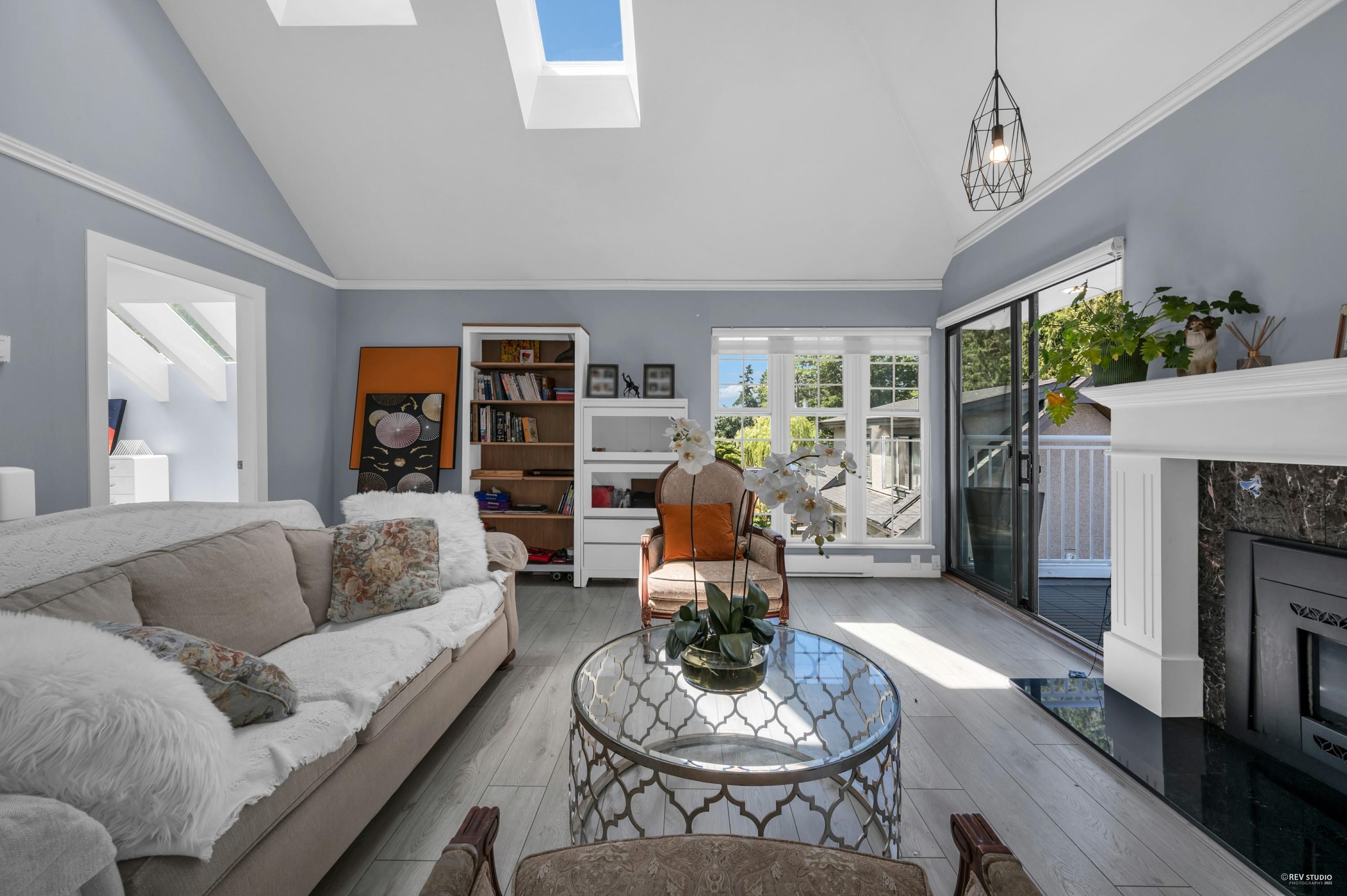 201 3641 W 29TH AVENUE Unit: 201