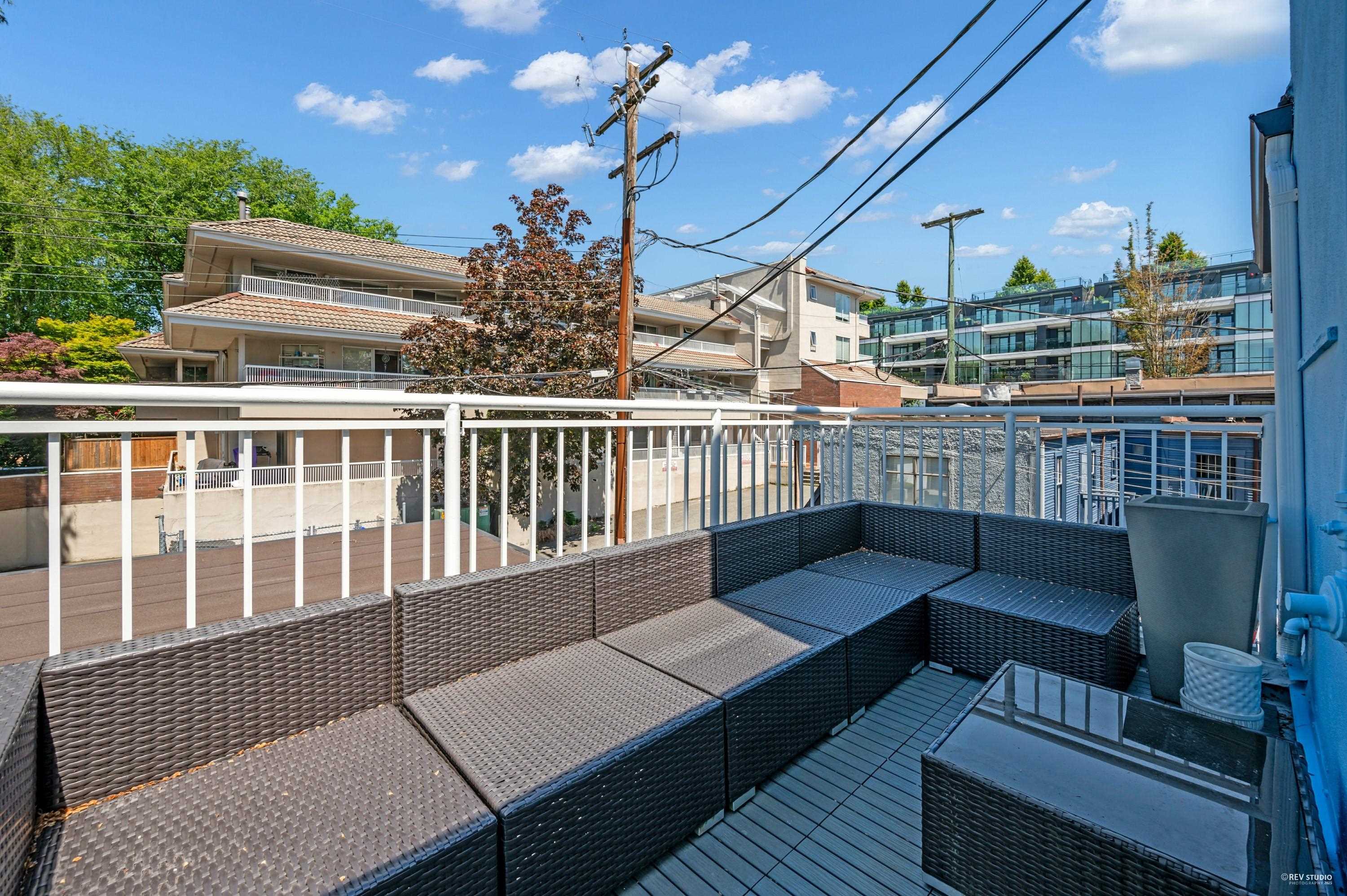 201 3641 W 29TH AVENUE Unit: 201