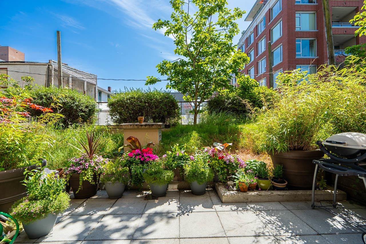 209 718 MAIN STREET Unit: 209
