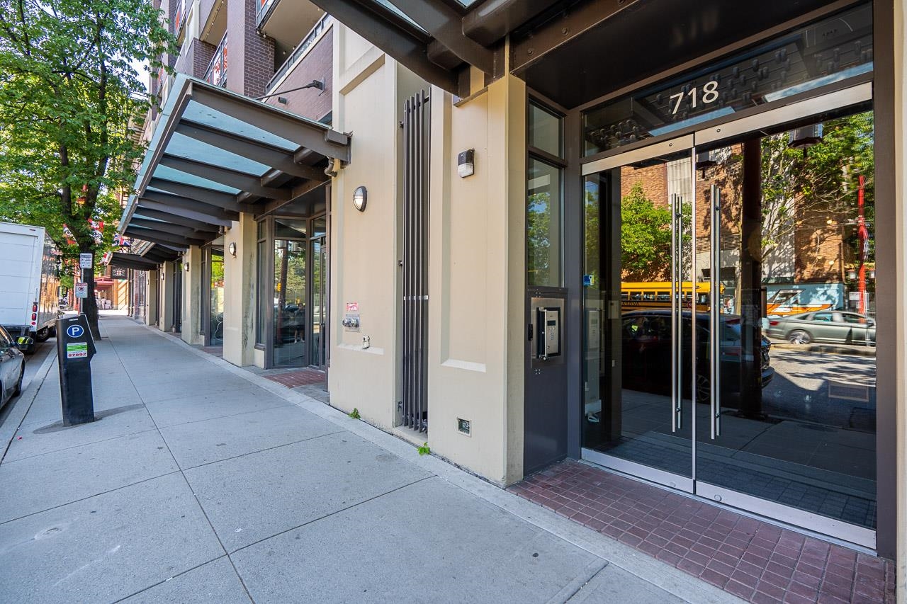 209 718 MAIN STREET Unit: 209