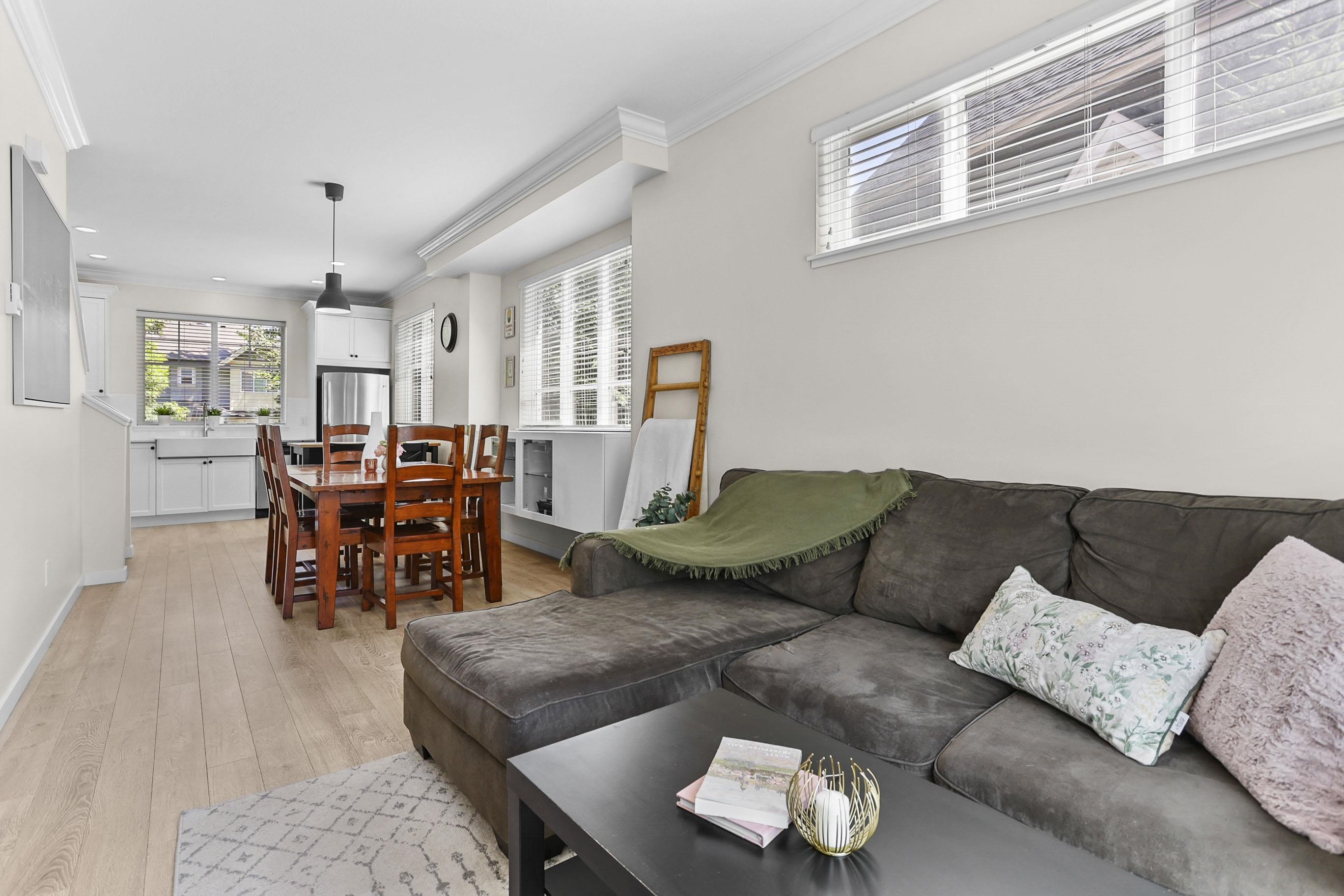 19 19128 65 AVENUE Unit: 19