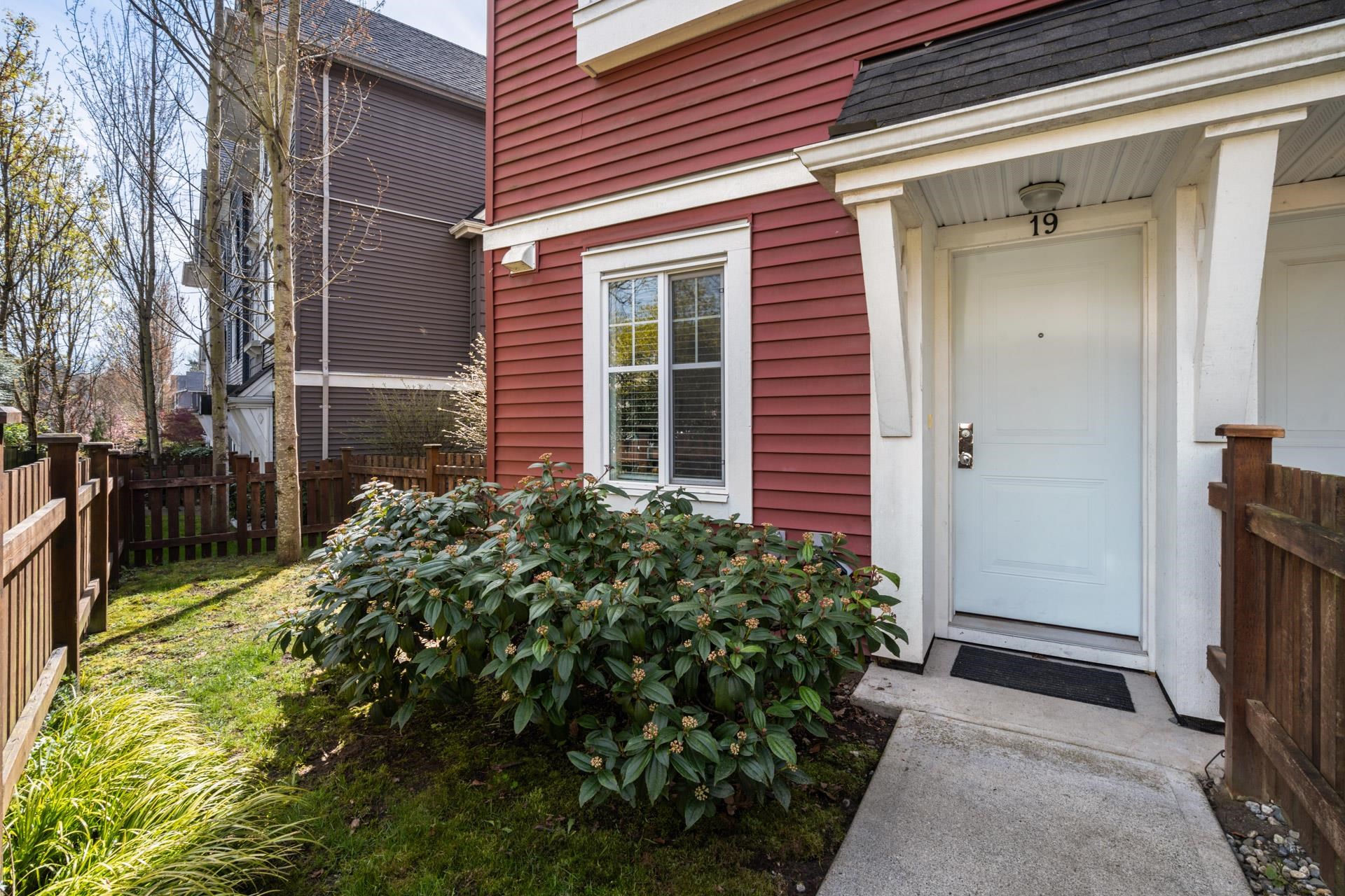 19 19128 65 AVENUE Unit: 19