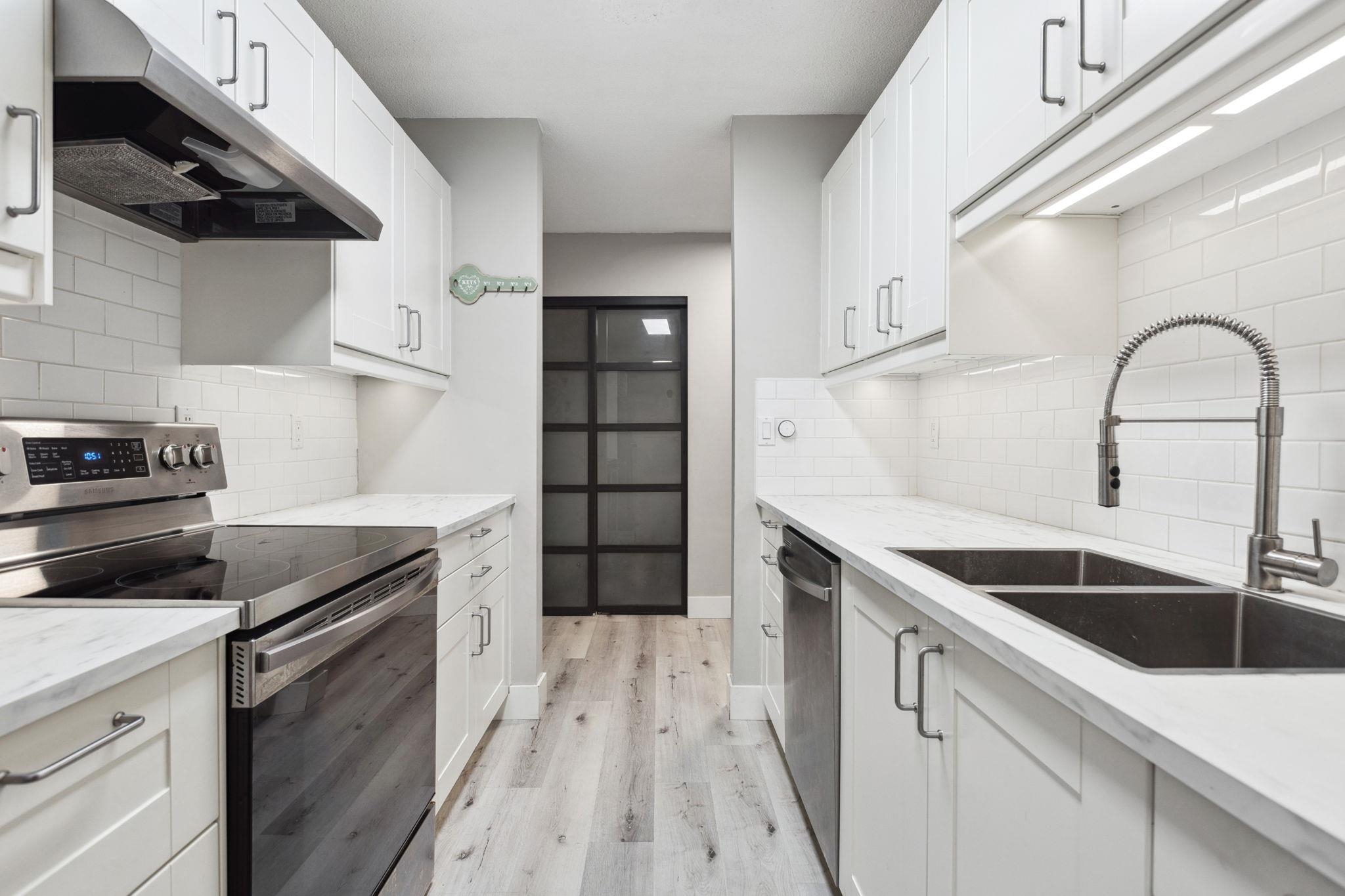 110 4926 48 AVENUE Unit: 110
