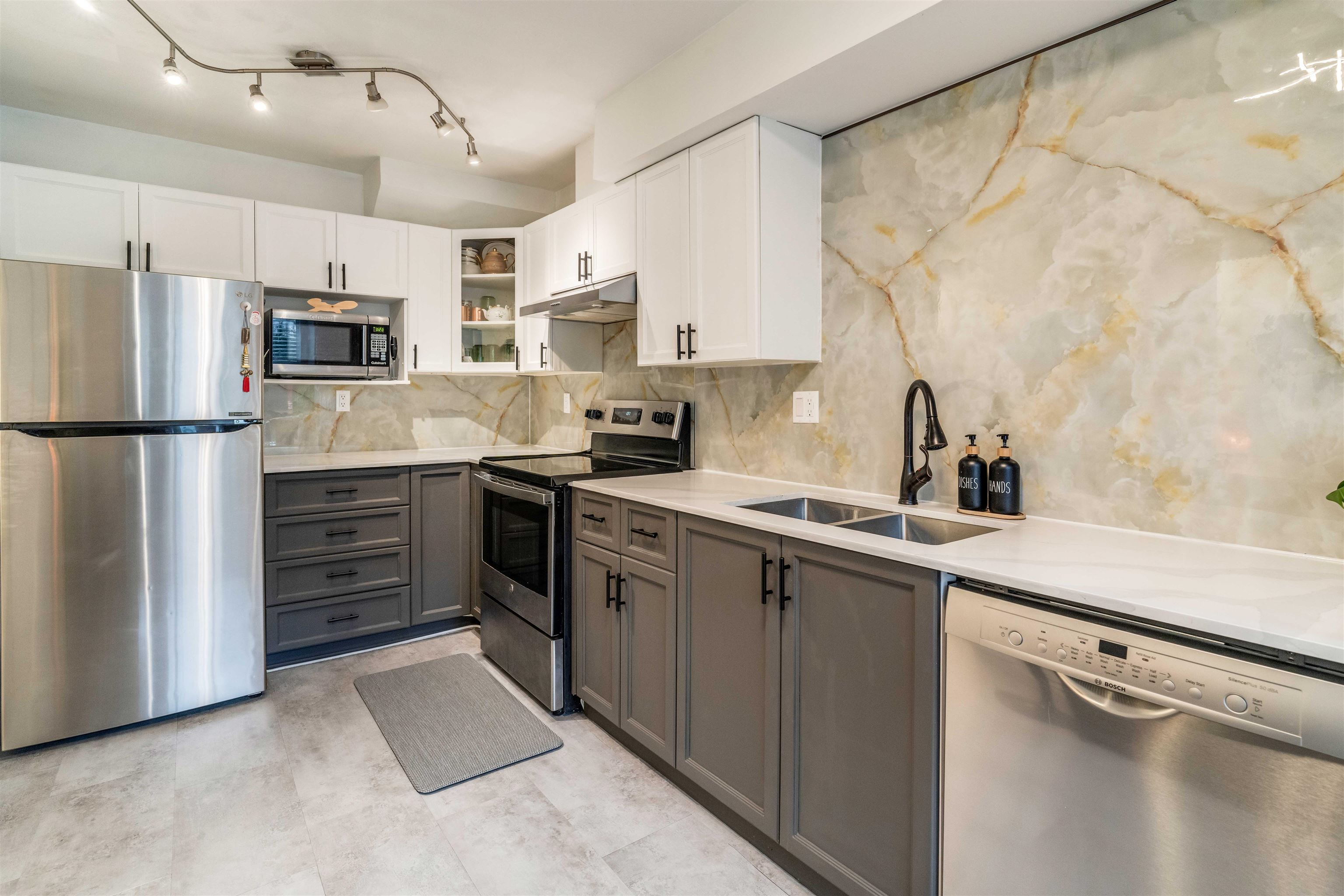 94 12099 237 STREET Unit: 94