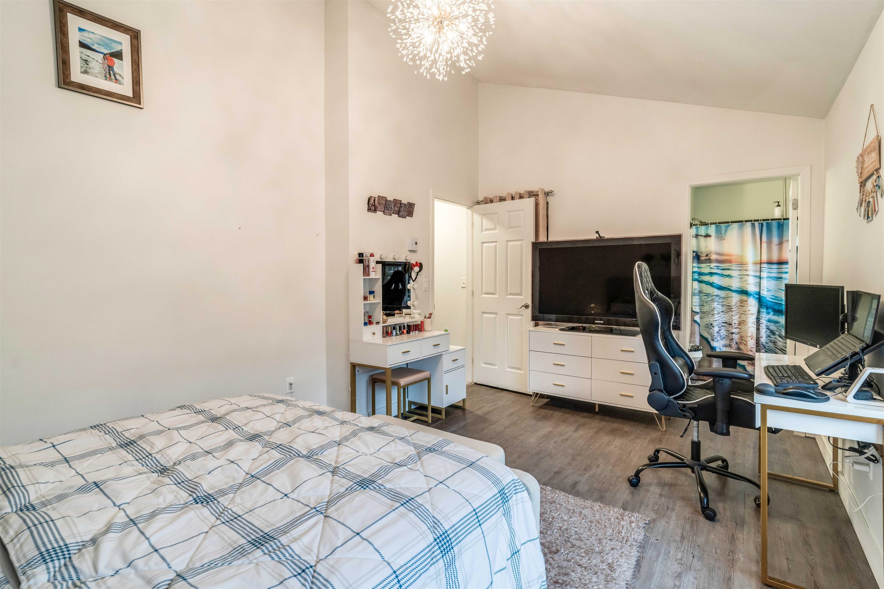 94 12099 237 STREET Unit: 94