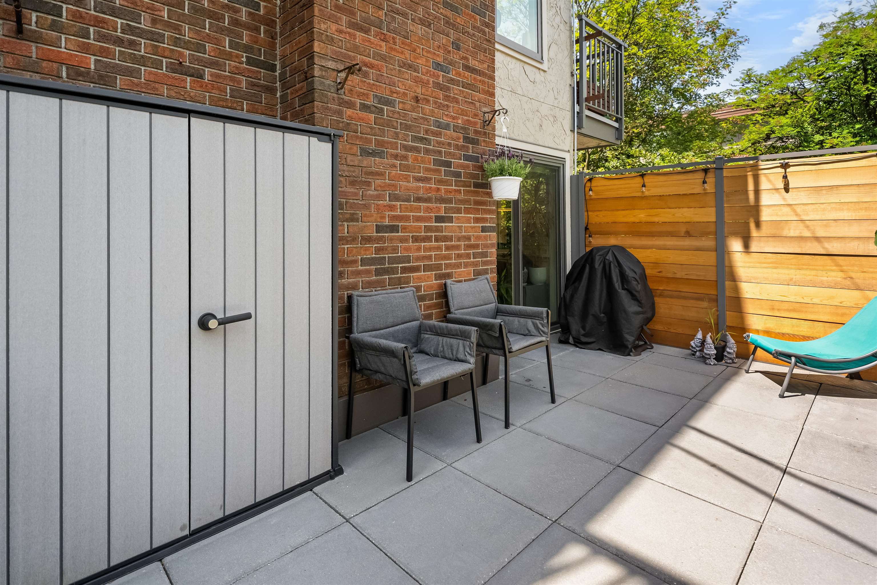 101 2121 W 6TH AVENUE Unit: 101