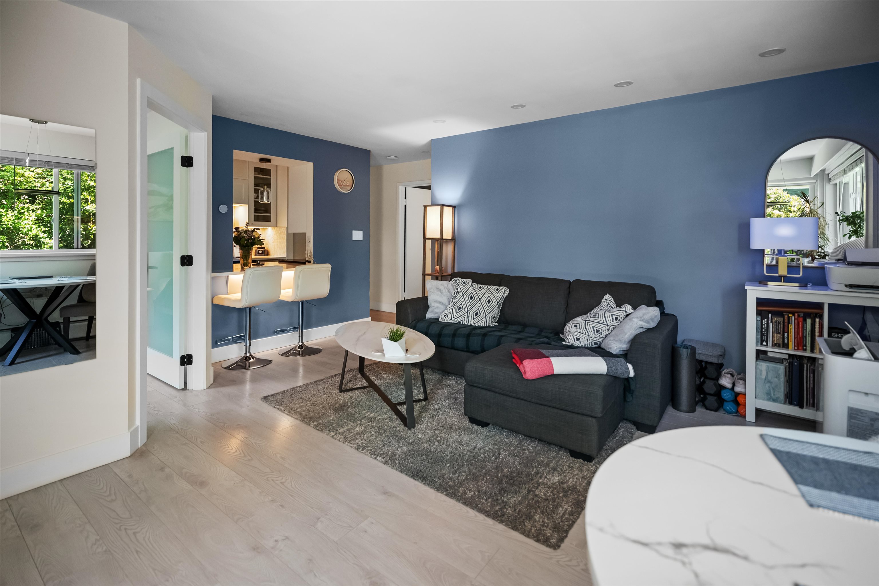 101 2121 W 6TH AVENUE Unit: 101