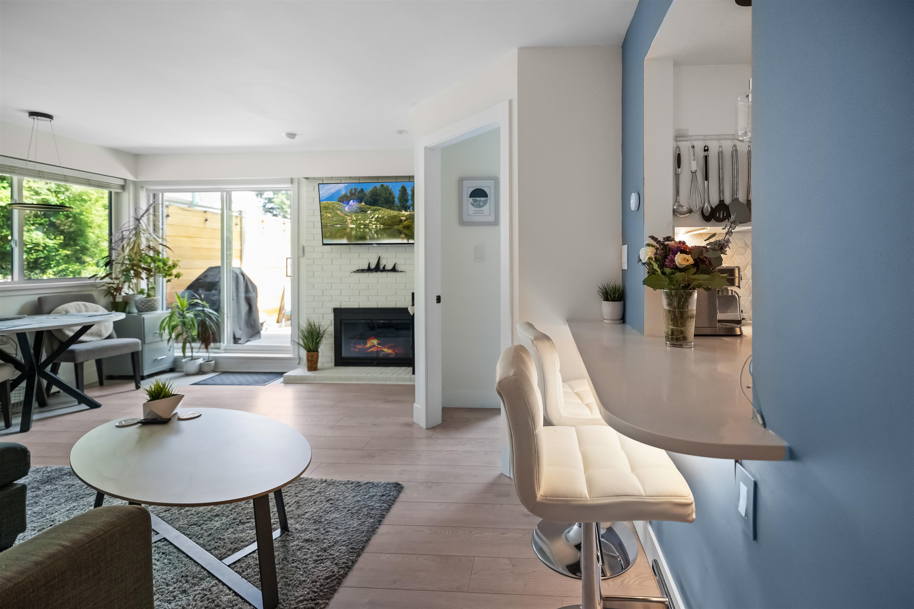101 2121 W 6TH AVENUE Unit: 101