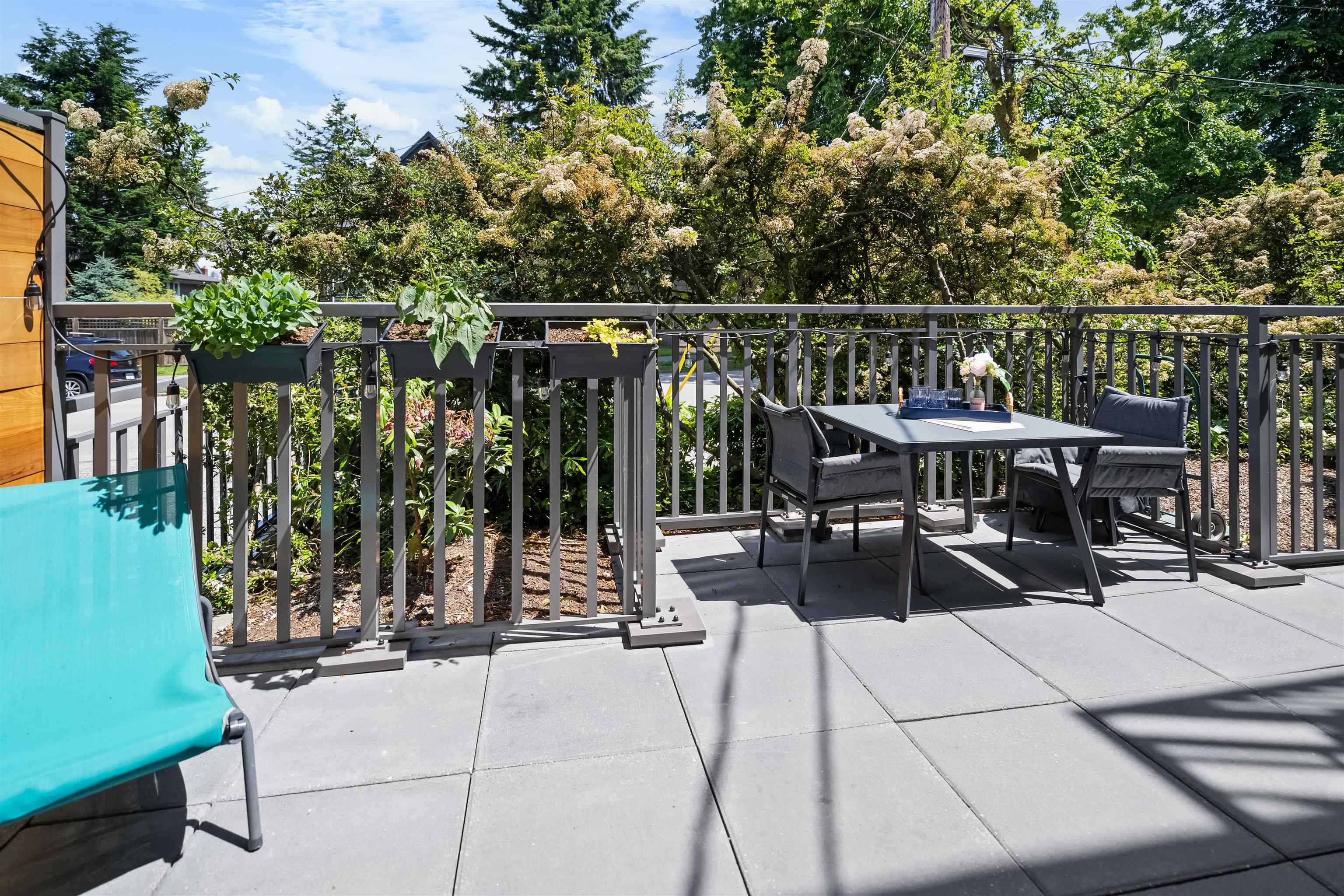 101 2121 W 6TH AVENUE Unit: 101