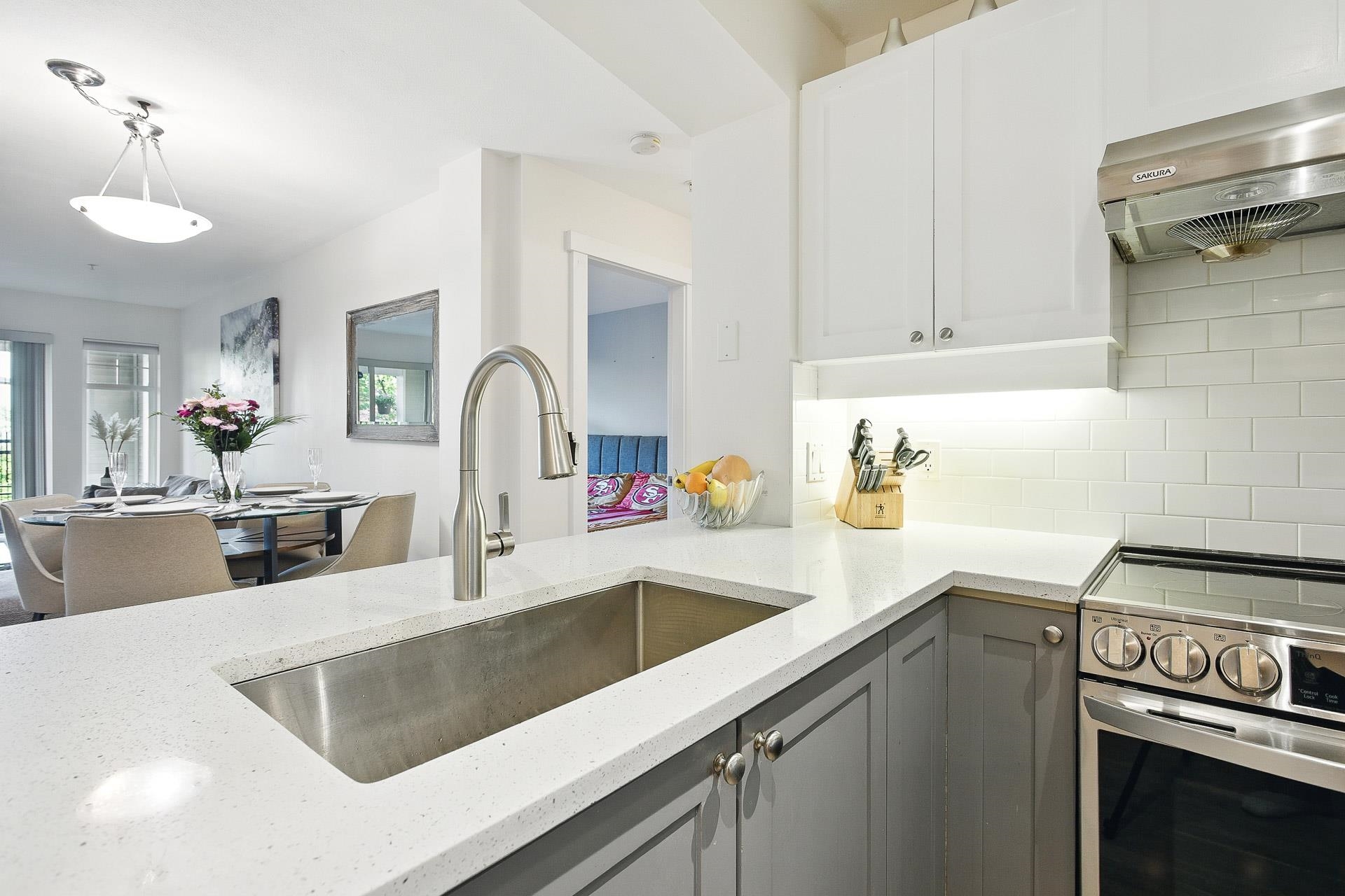 102 1438 PARKWAY BOULEVARD Unit: 102