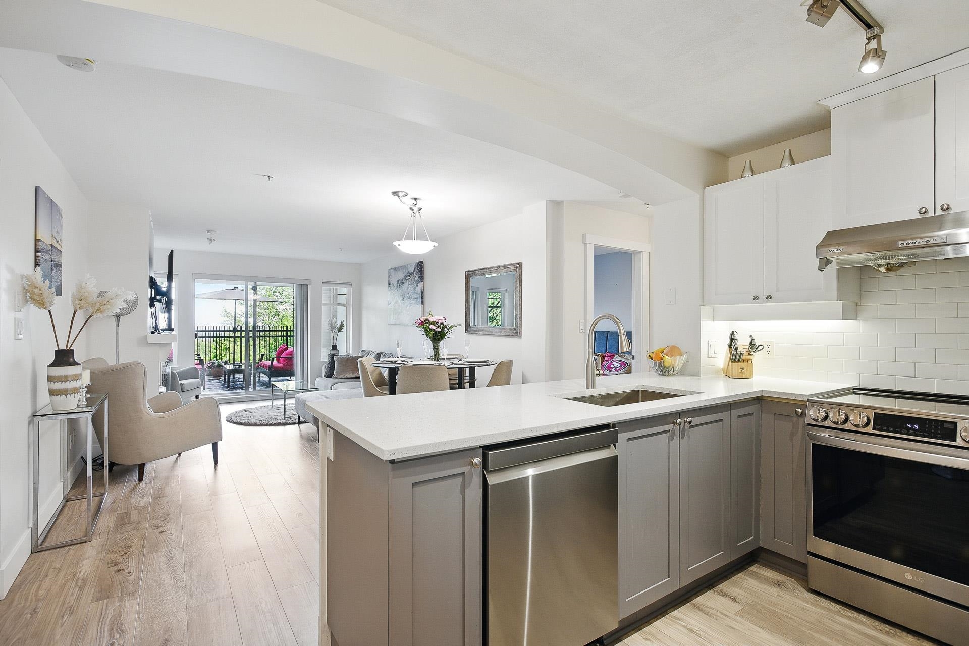 102 1438 PARKWAY BOULEVARD Unit: 102