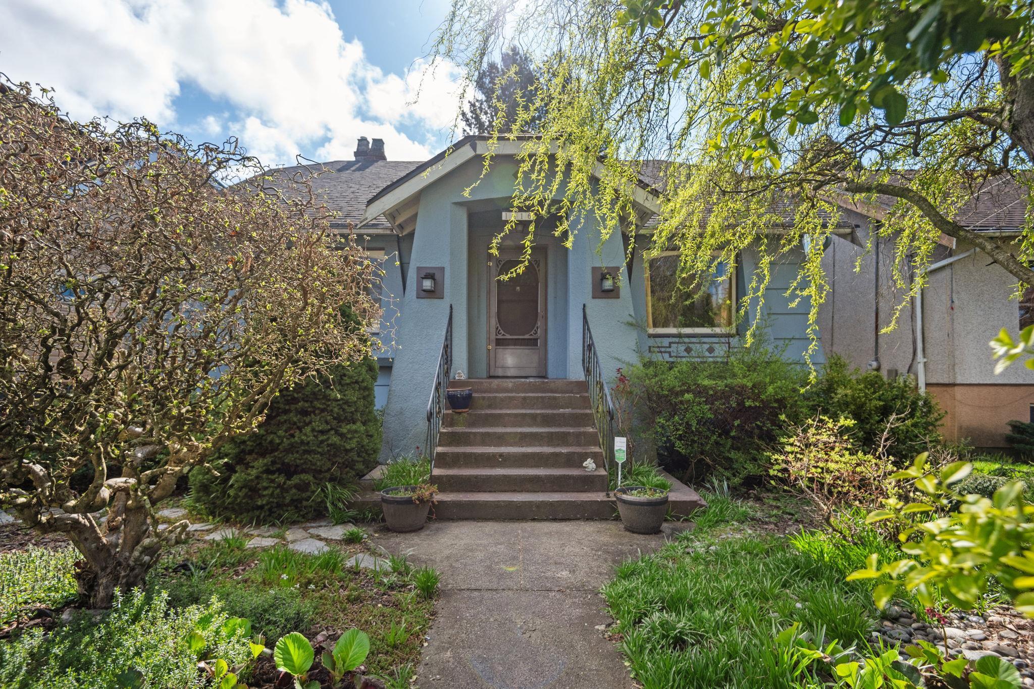 1216 EDINBURGH STREET