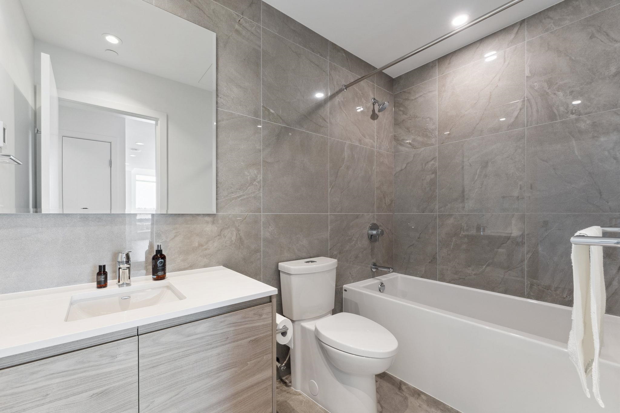 1408 660 QUAYSIDE DRIVE Unit: 1408