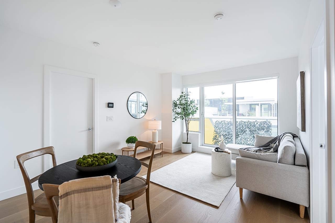 711 5788 GILBERT ROAD Unit: 711