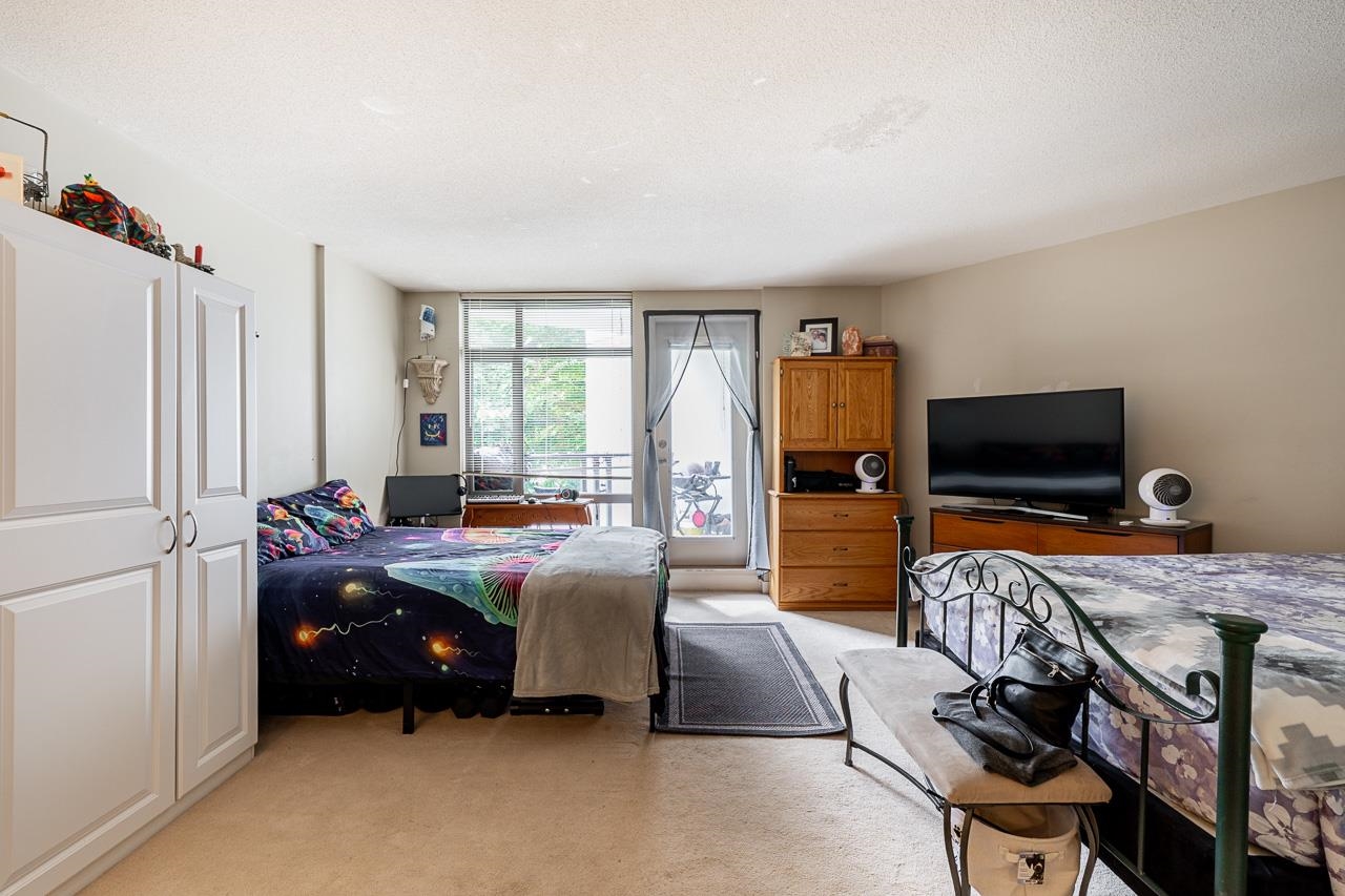 211 3660 VANNESS AVENUE Unit: 211