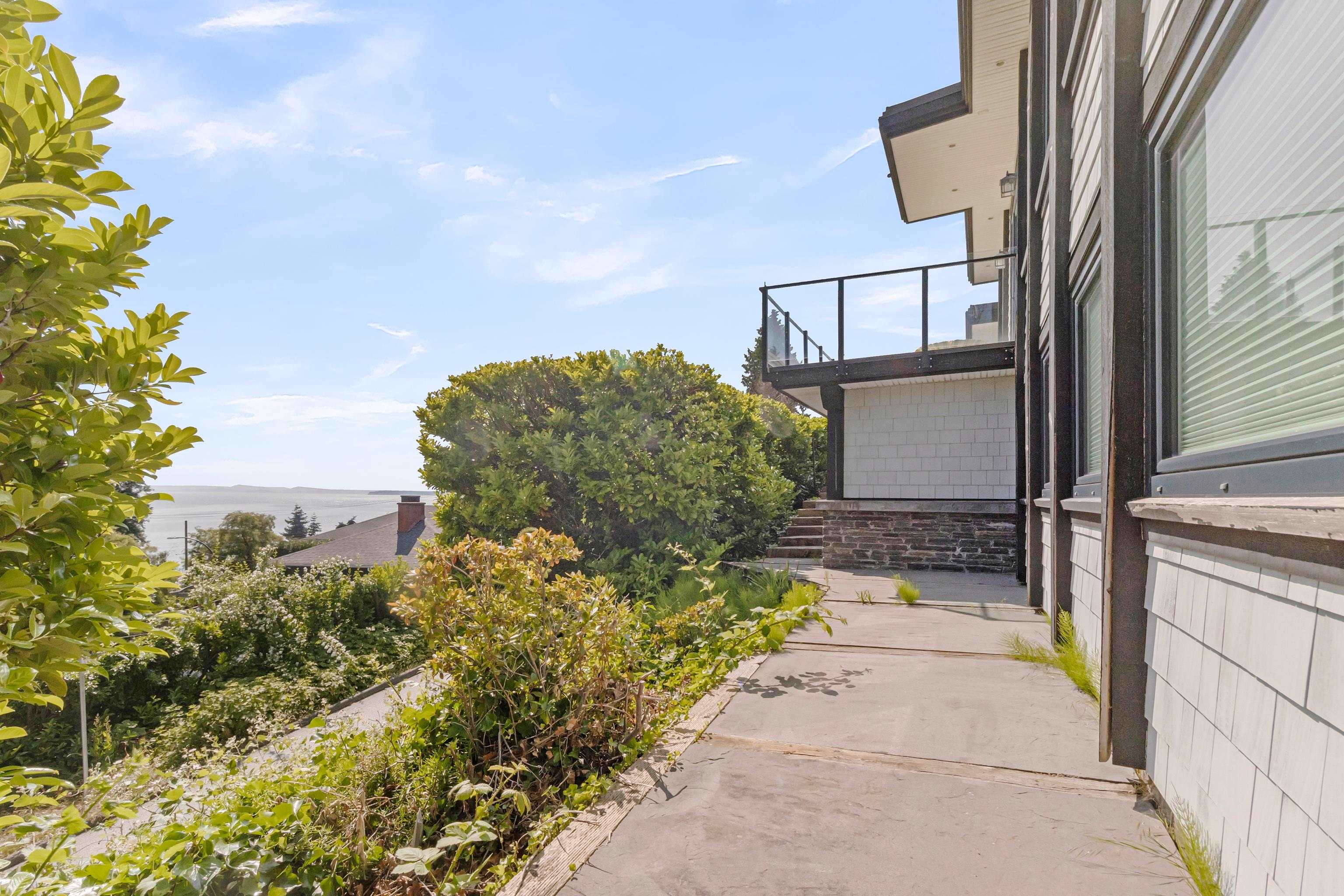 14424 SUNSET DRIVE