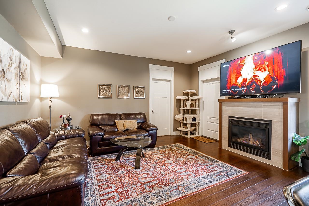 7 15988 32 AVENUE Unit: 7