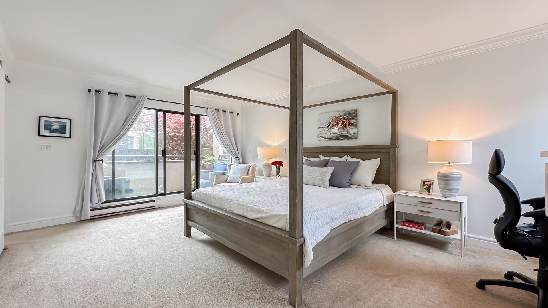 1 226 E 10 STREET Unit: 1