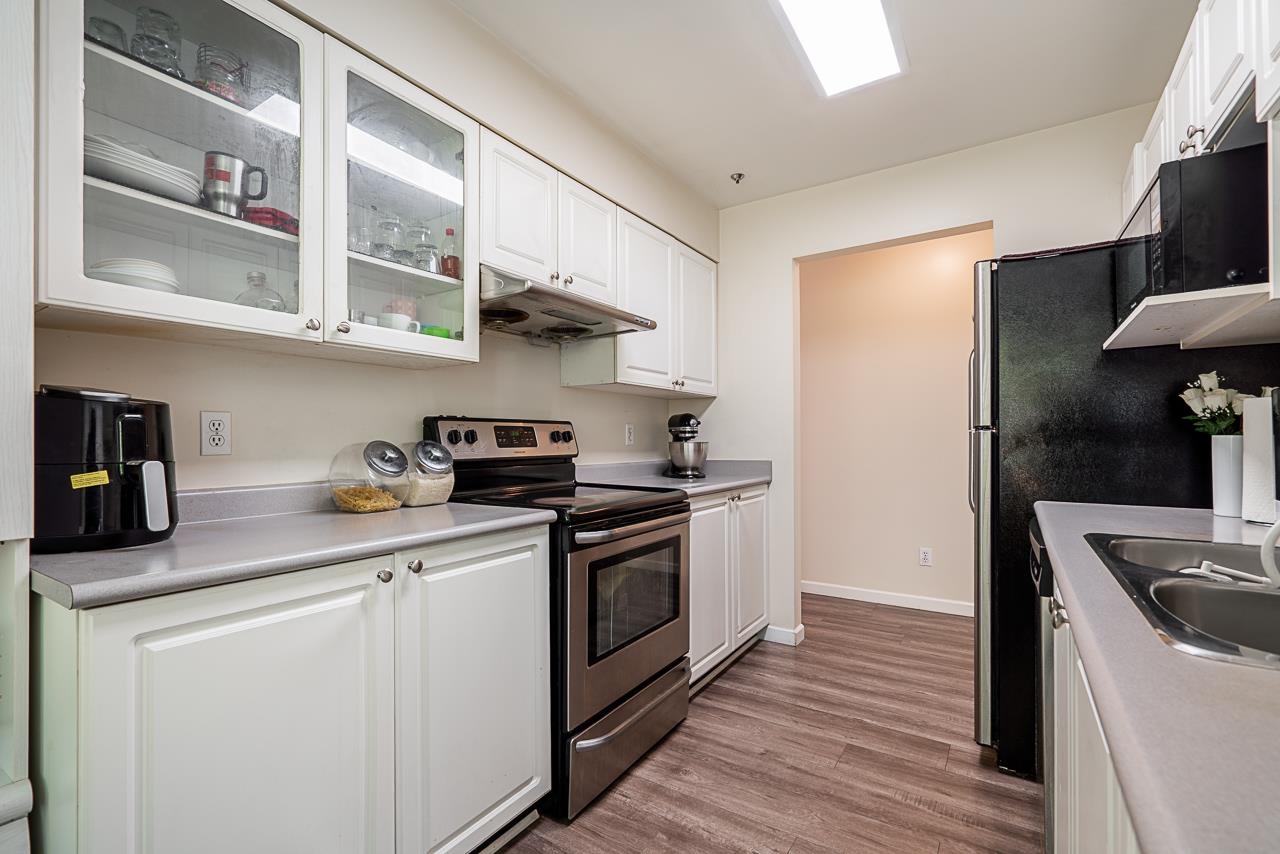 64 2727 E KENT AVENUE NORTH Unit: 64