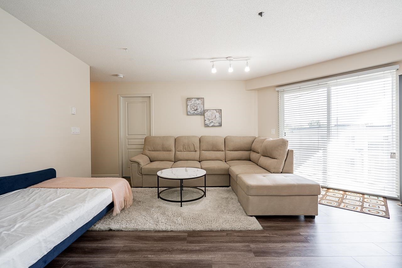 64 2727 E KENT AVENUE NORTH Unit: 64