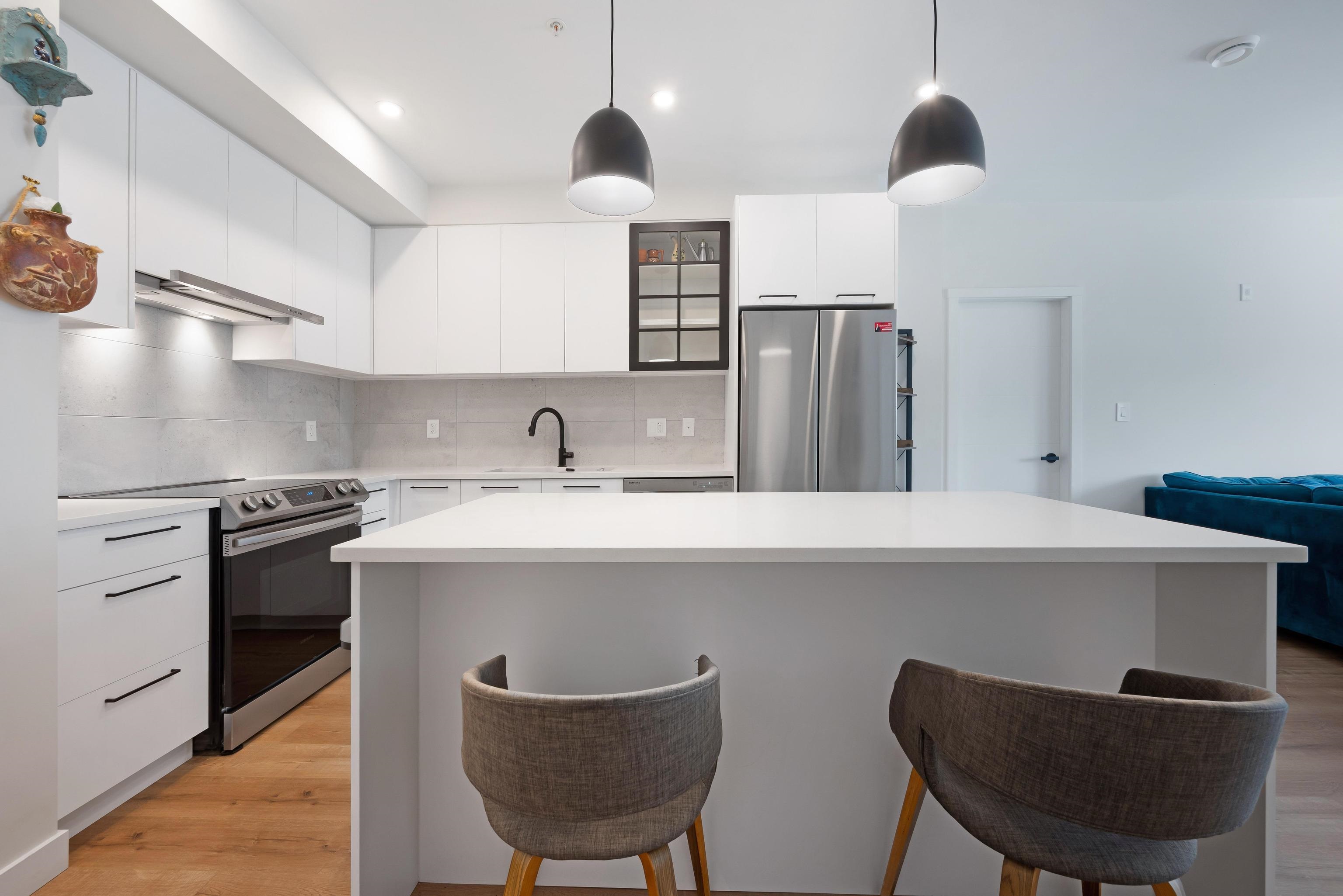 601 8117 200A STREET Unit: 601