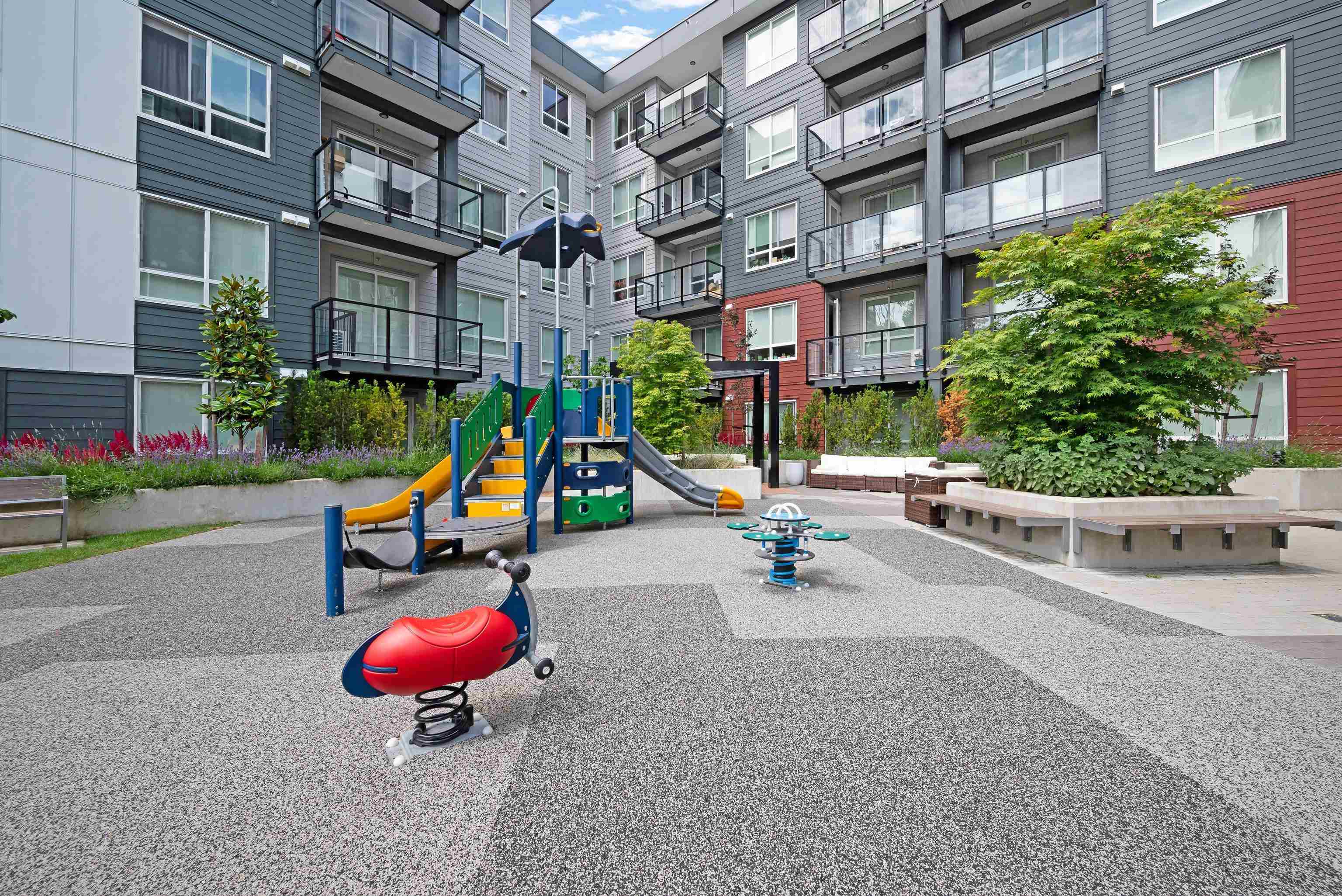 601 8117 200A STREET Unit: 601