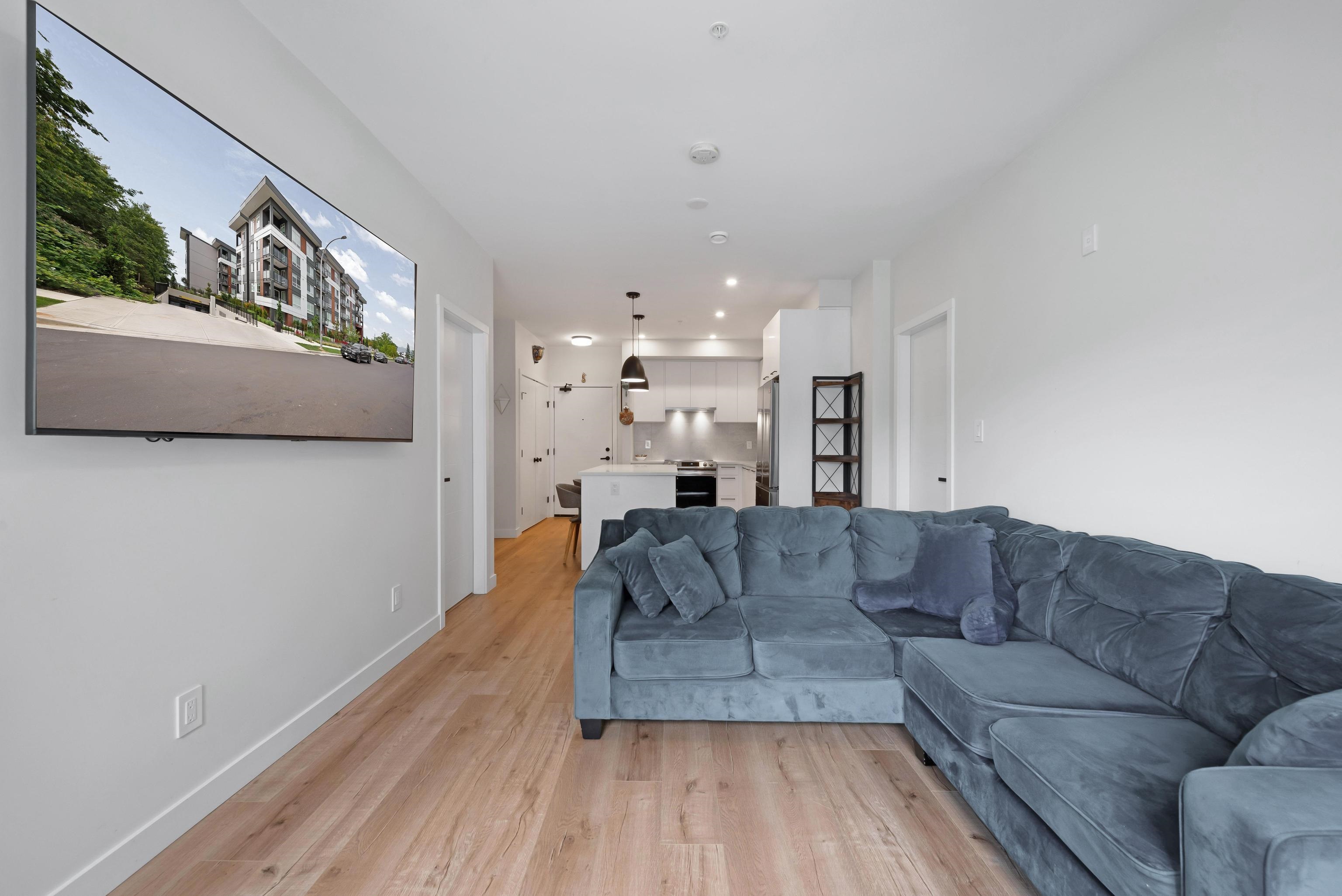 601 8117 200A STREET Unit: 601