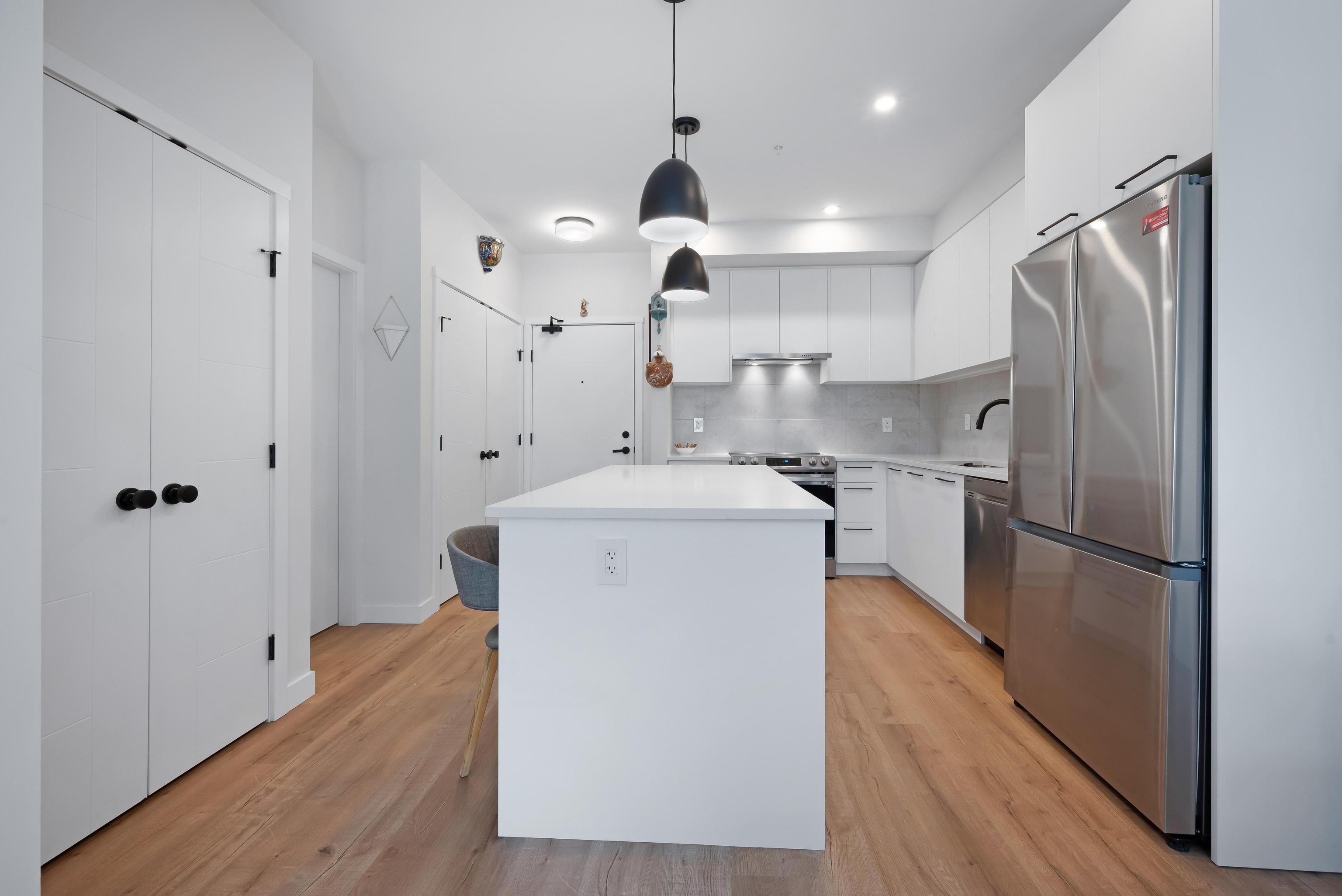 601 8117 200A STREET Unit: 601