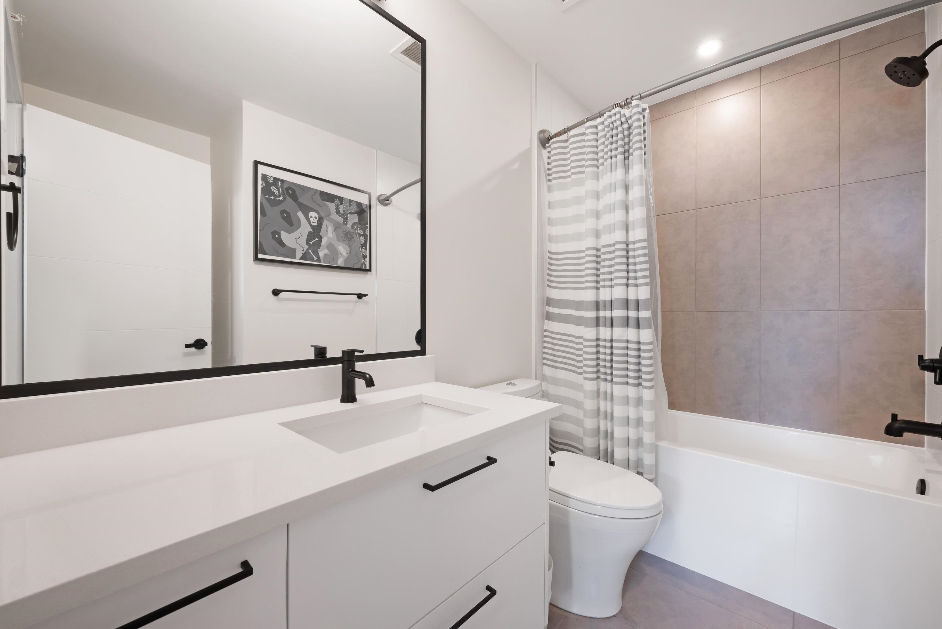 601 8117 200A STREET Unit: 601