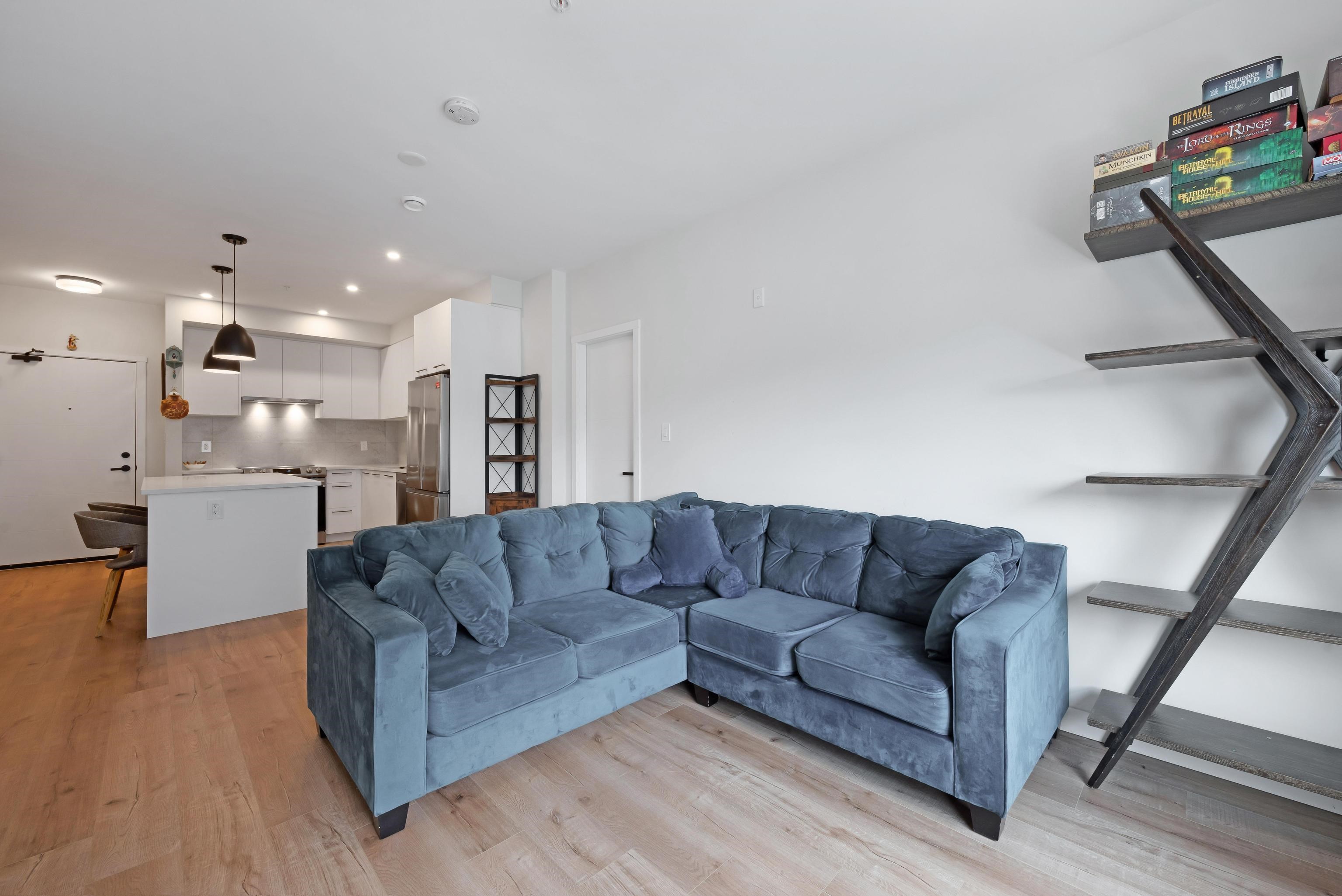 601 8117 200A STREET Unit: 601