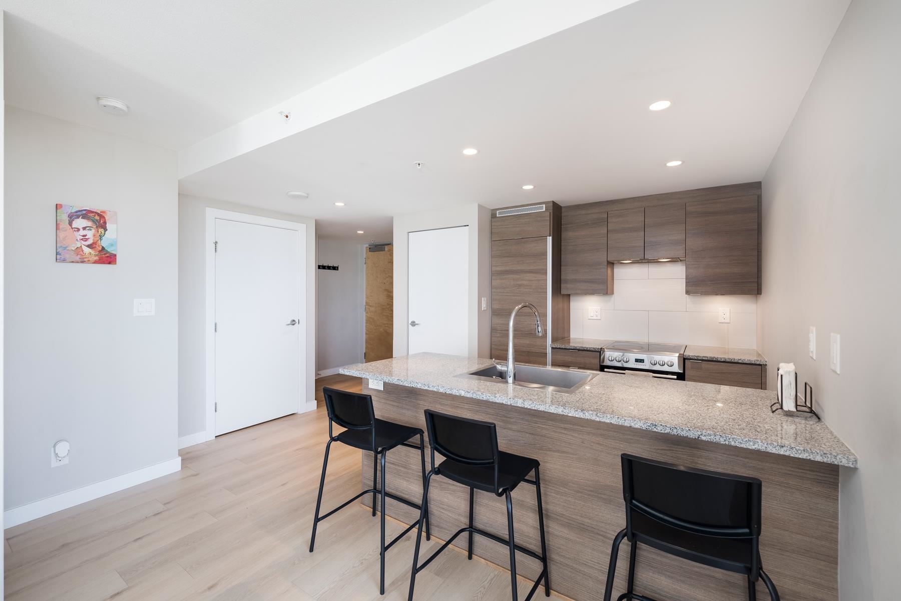 1606 489 INTERURBAN WAY Unit: 1606
