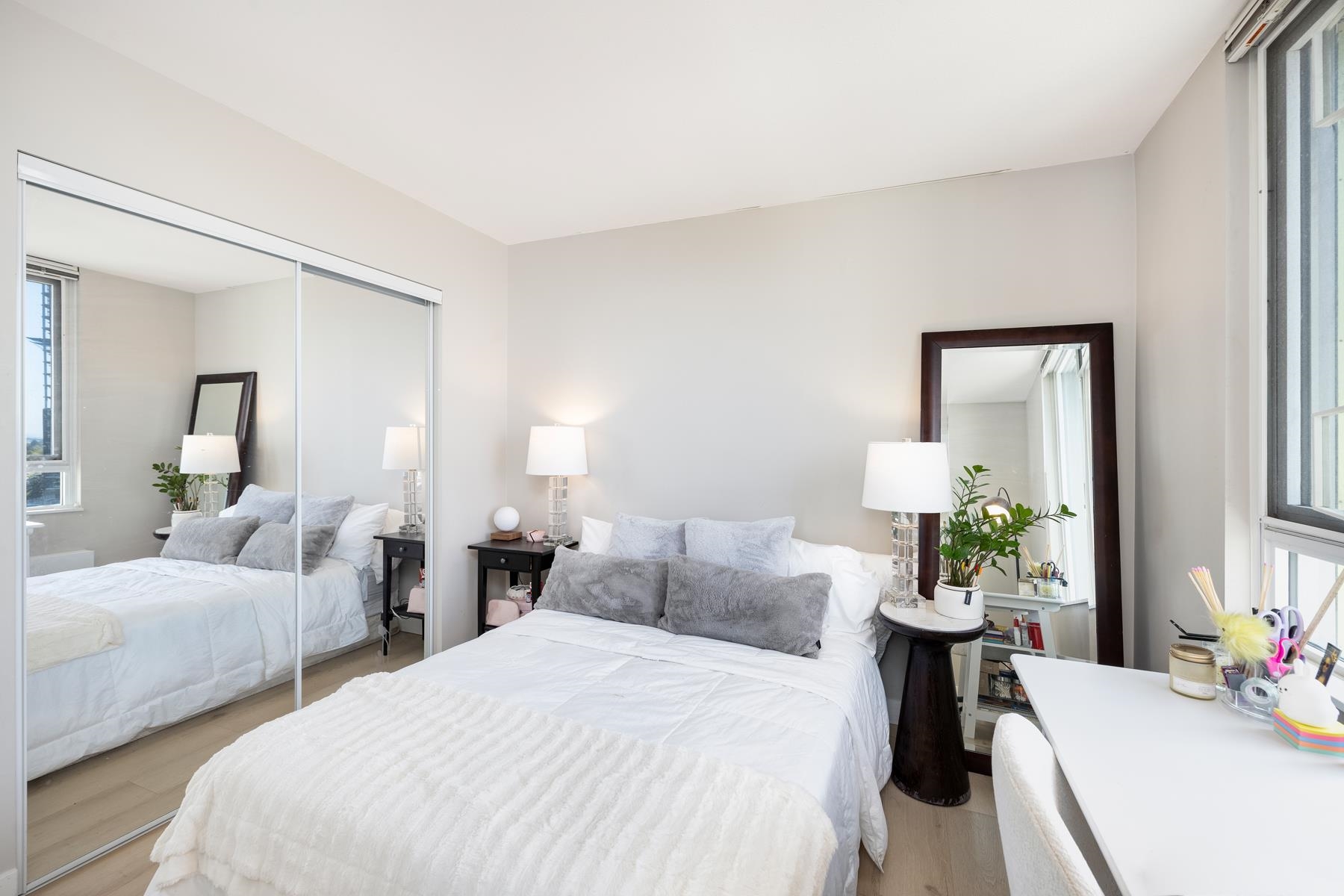 1606 489 INTERURBAN WAY Unit: 1606