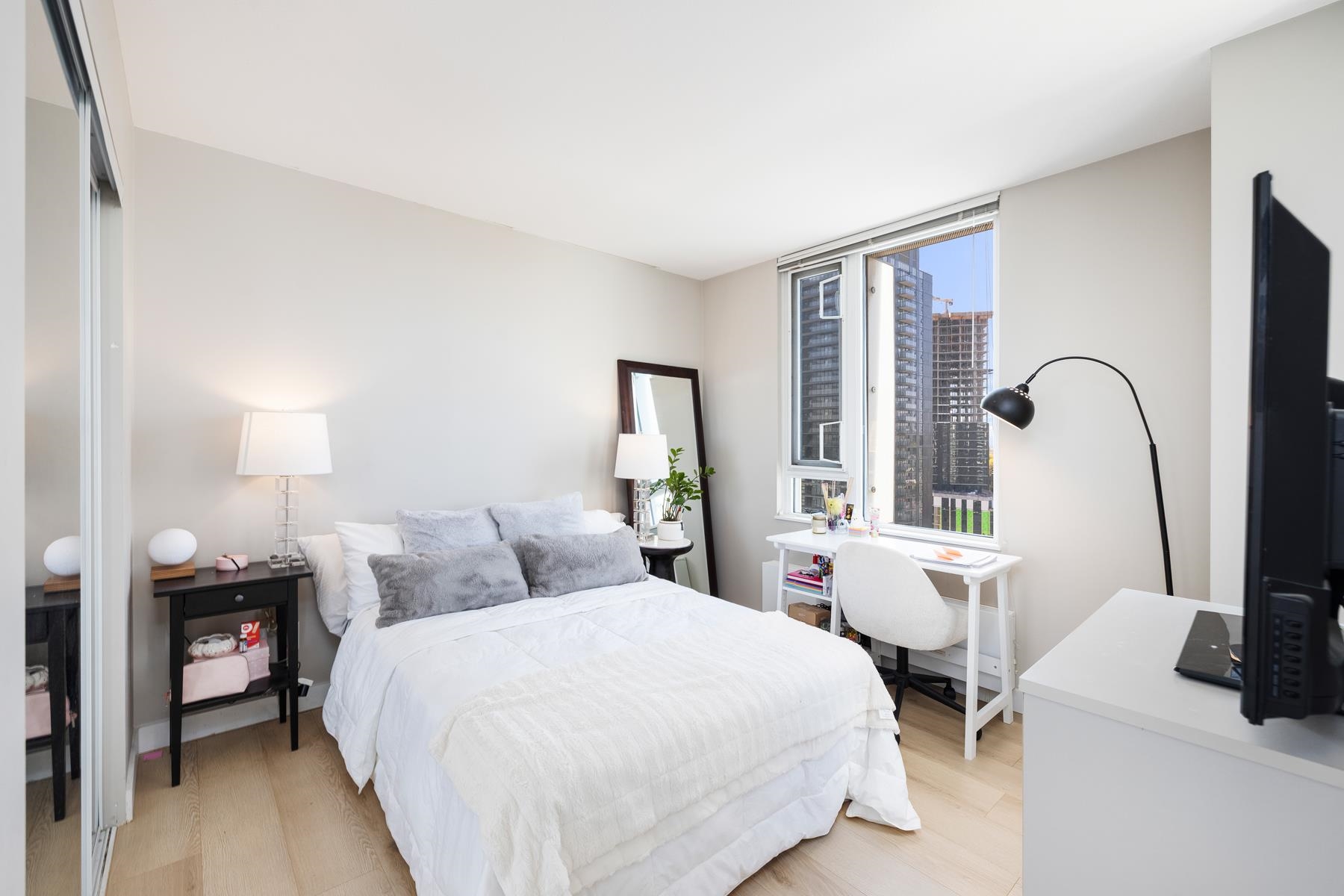 1606 489 INTERURBAN WAY Unit: 1606