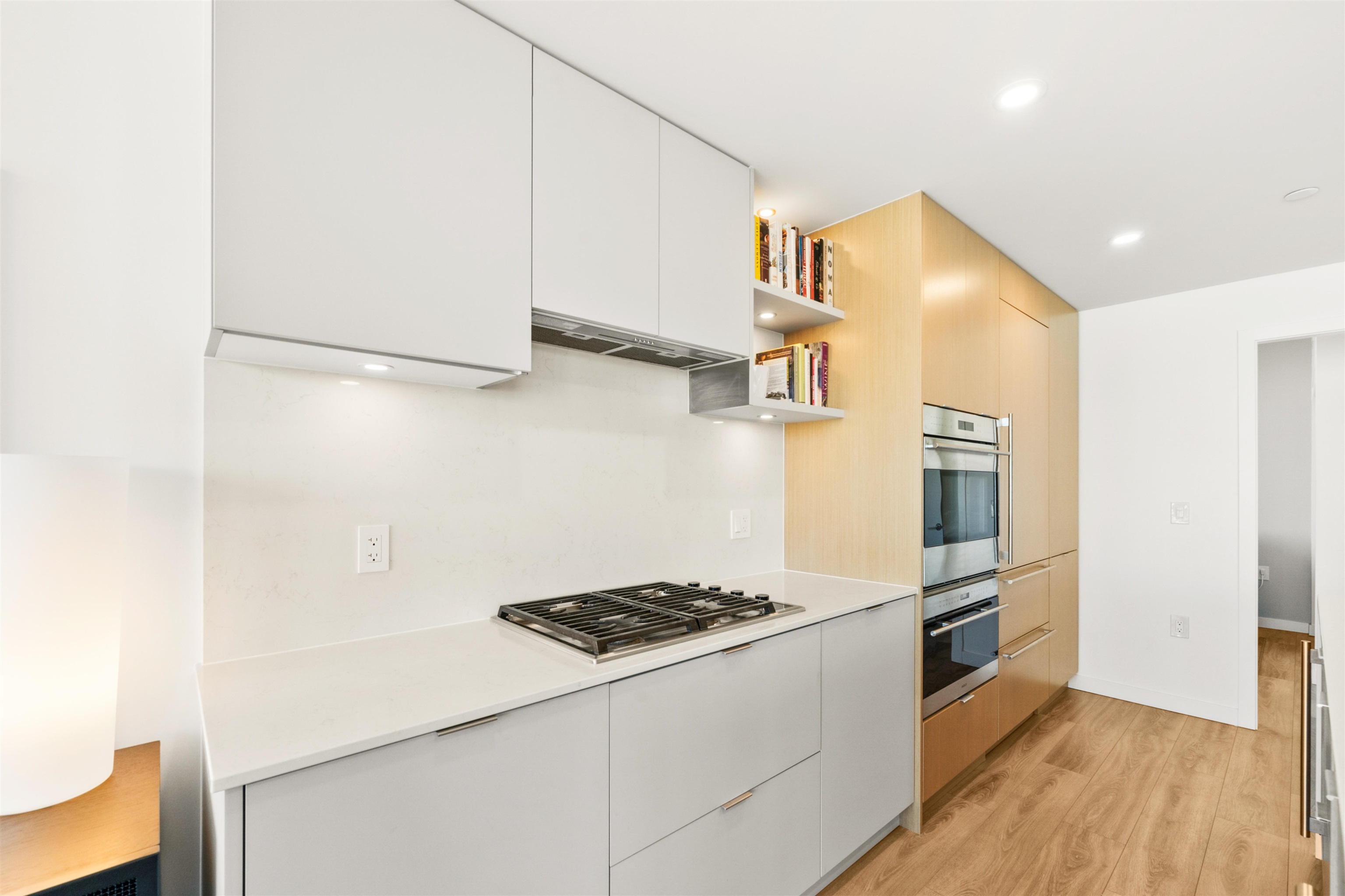 709 210 E 5TH AVENUE Unit: 709