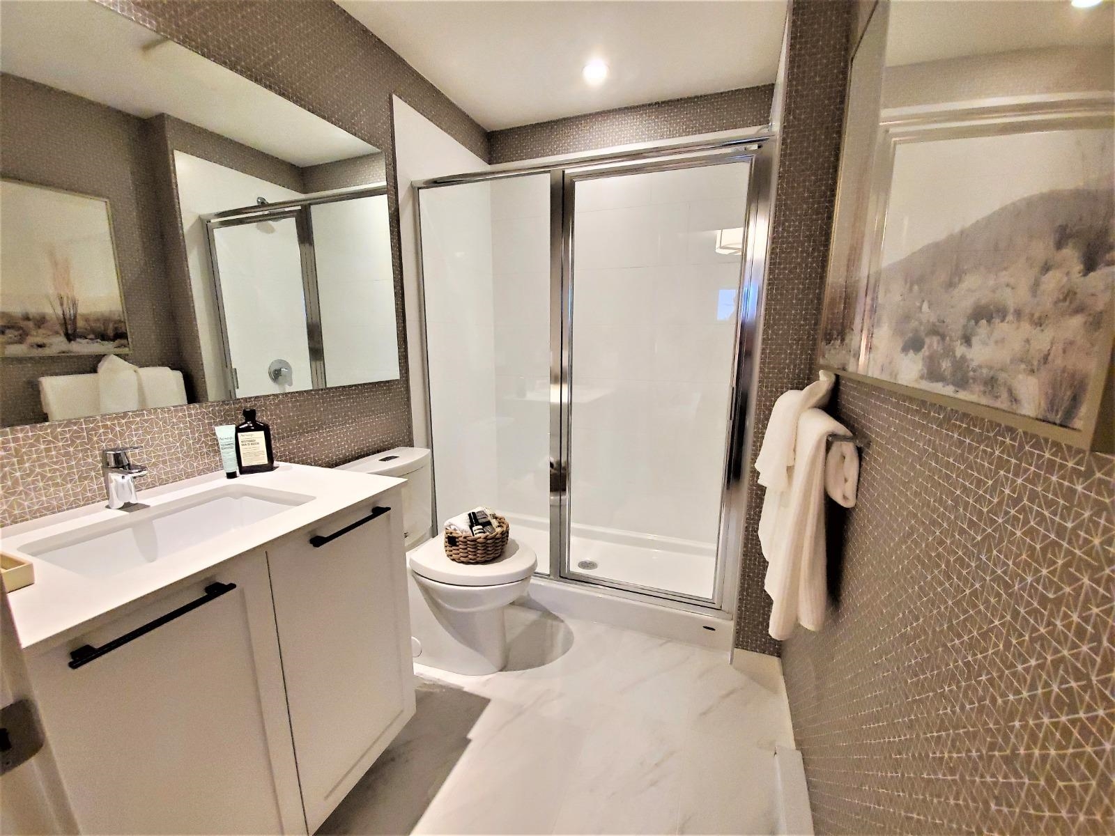 4 2838 LIVINGSTONE AVENUE Unit: 4