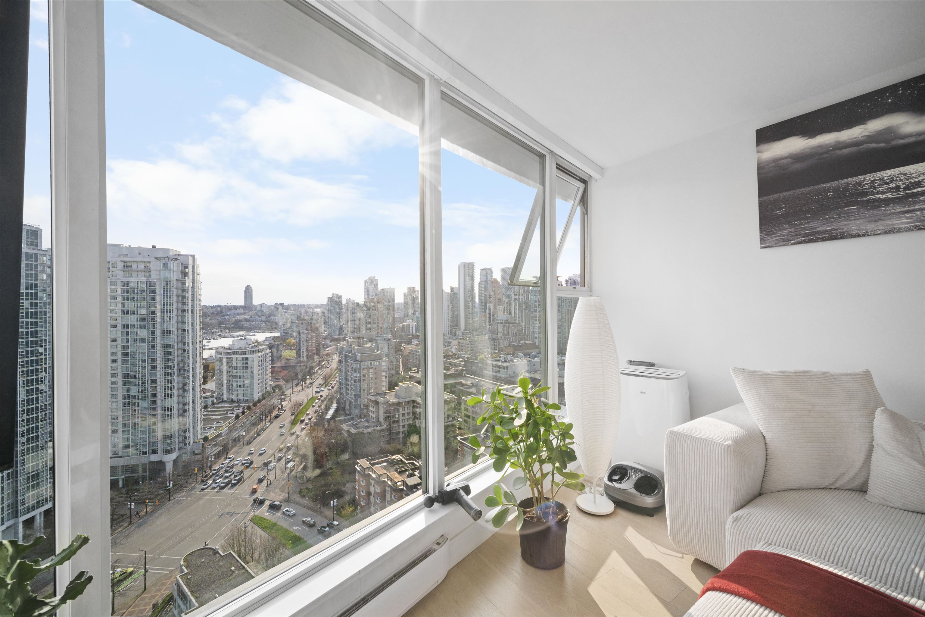 2906 1008 CAMBIE STREET Unit: 2906