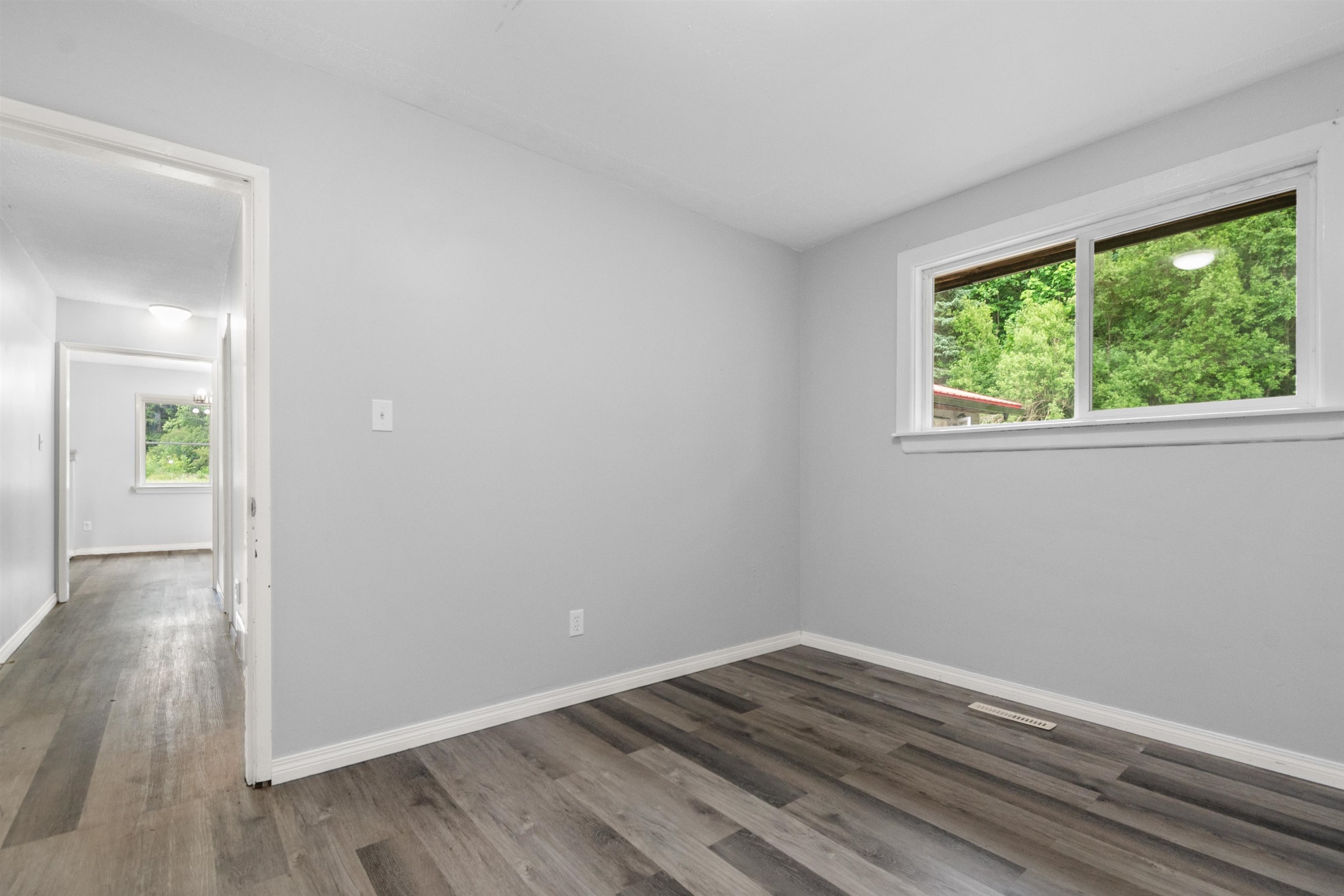 1010 Columbia Valley Road