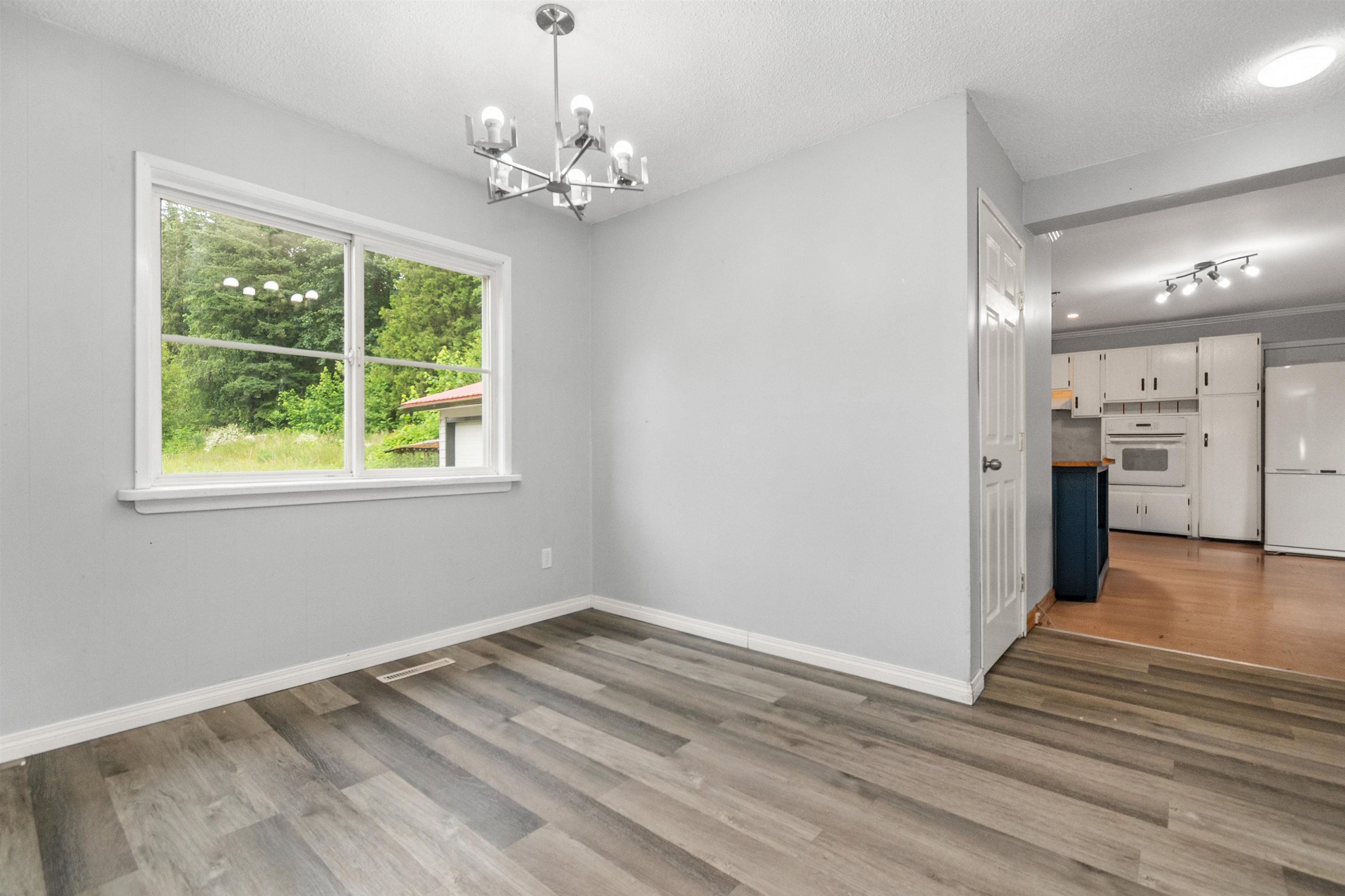 1010 Columbia Valley Road