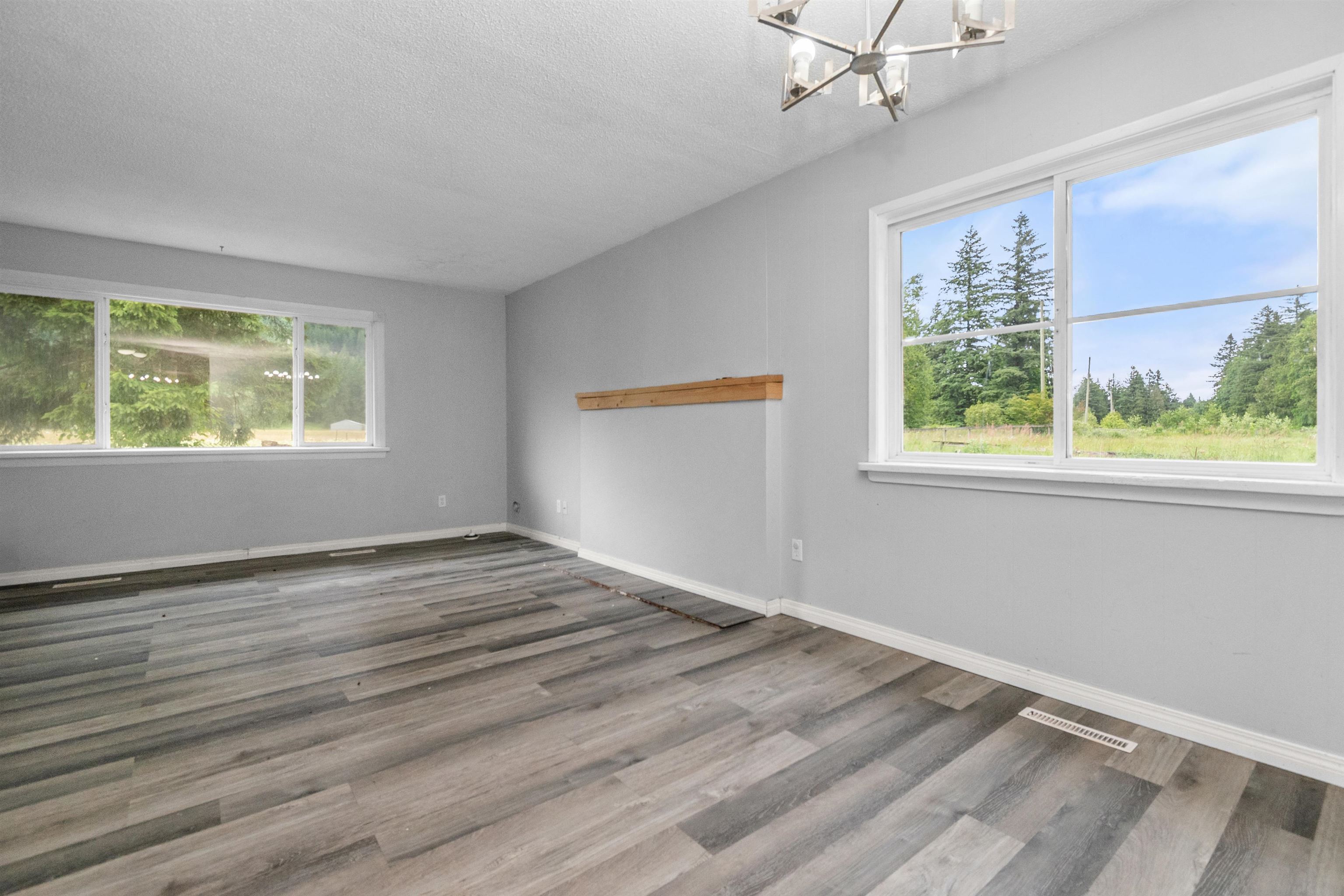 1010 Columbia Valley Road
