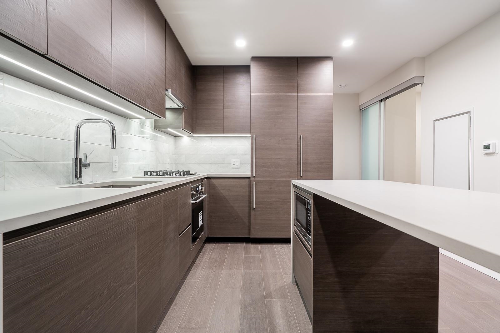 1303 2186 GILMORE AVENUE Unit: 1303