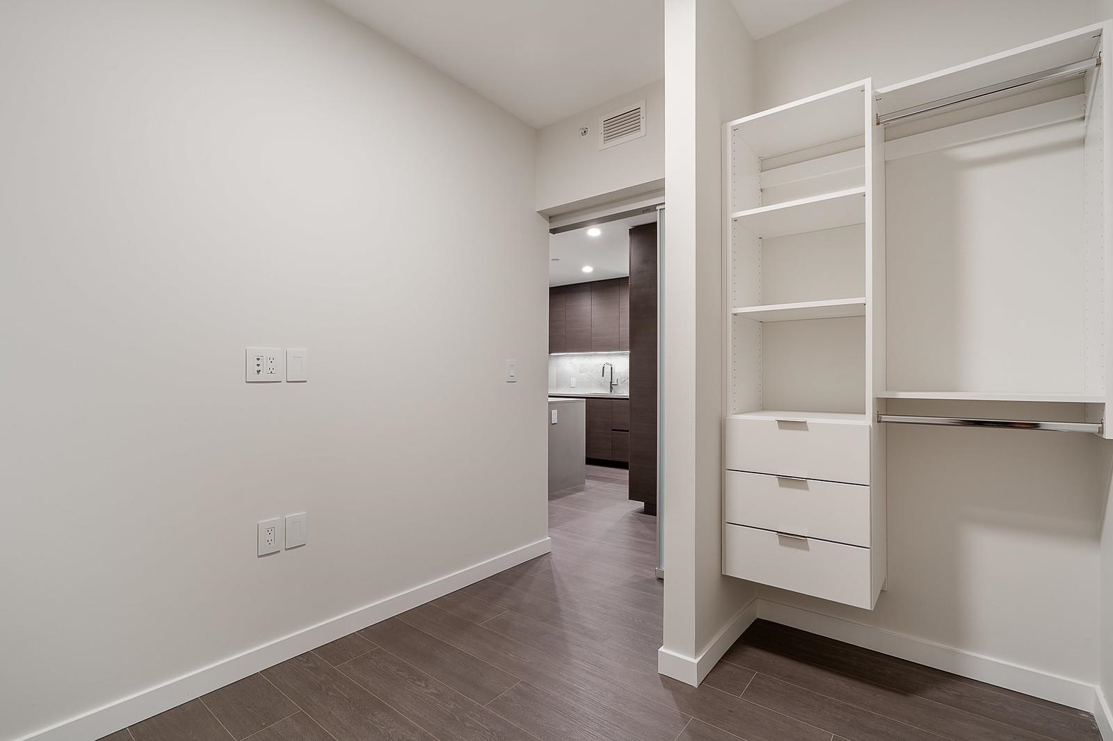 1303 2186 GILMORE AVENUE Unit: 1303