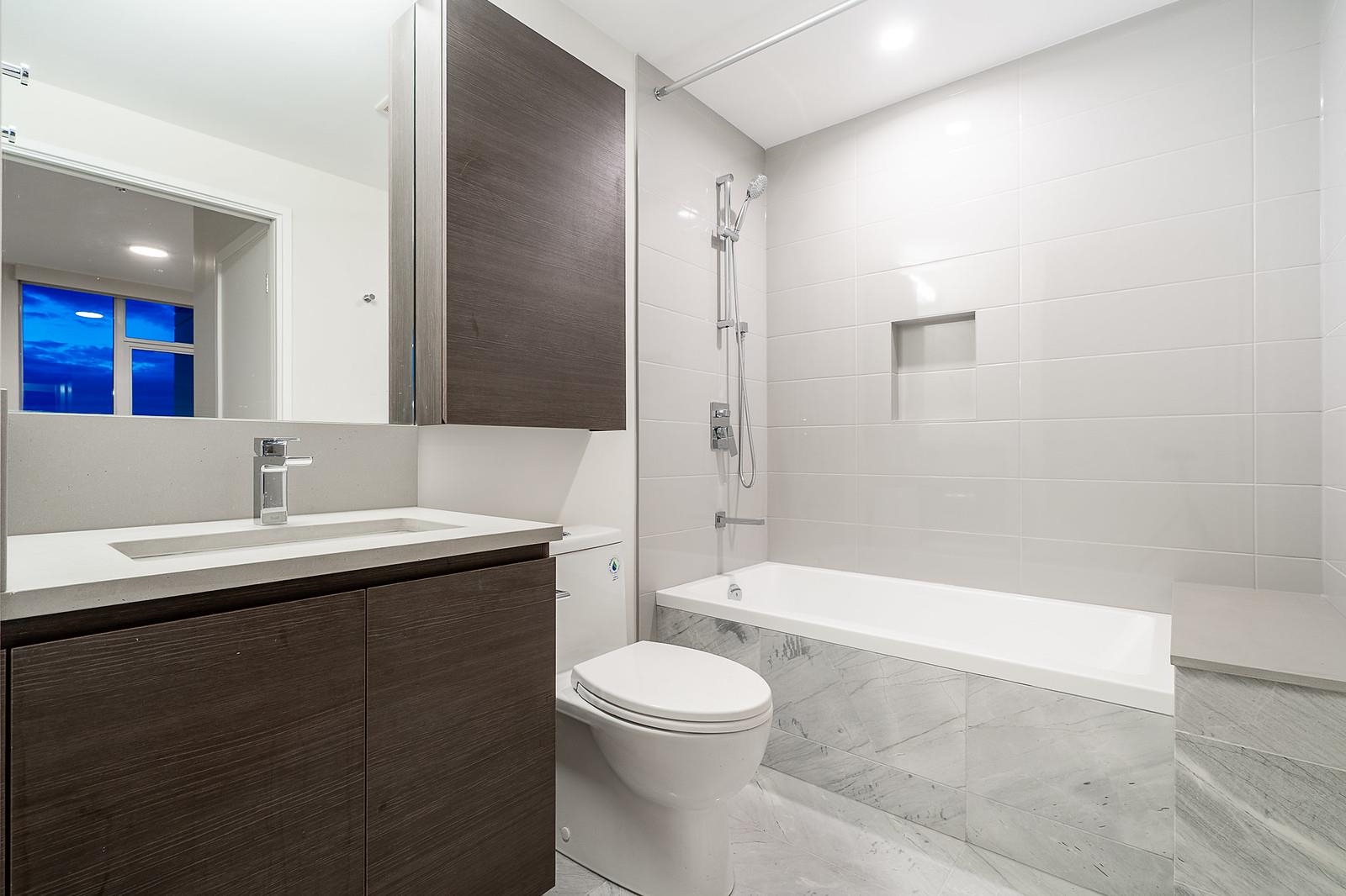 1303 2186 GILMORE AVENUE Unit: 1303