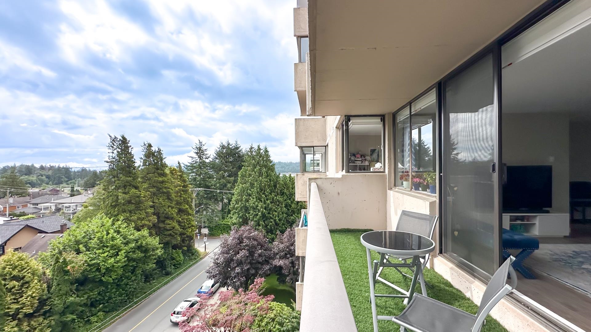 605 555 13TH STREET Unit: 605
