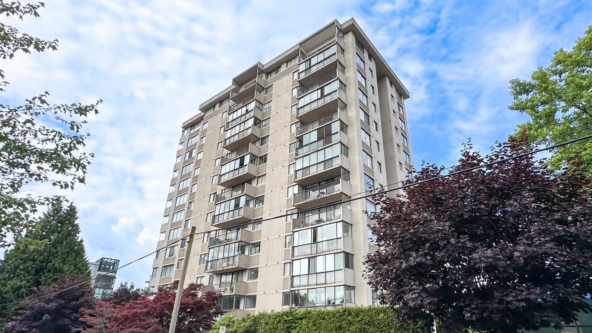 605 555 13TH STREET Unit: 605
