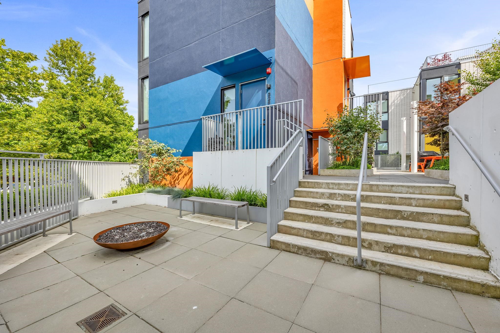 308 E 15TH AVENUE