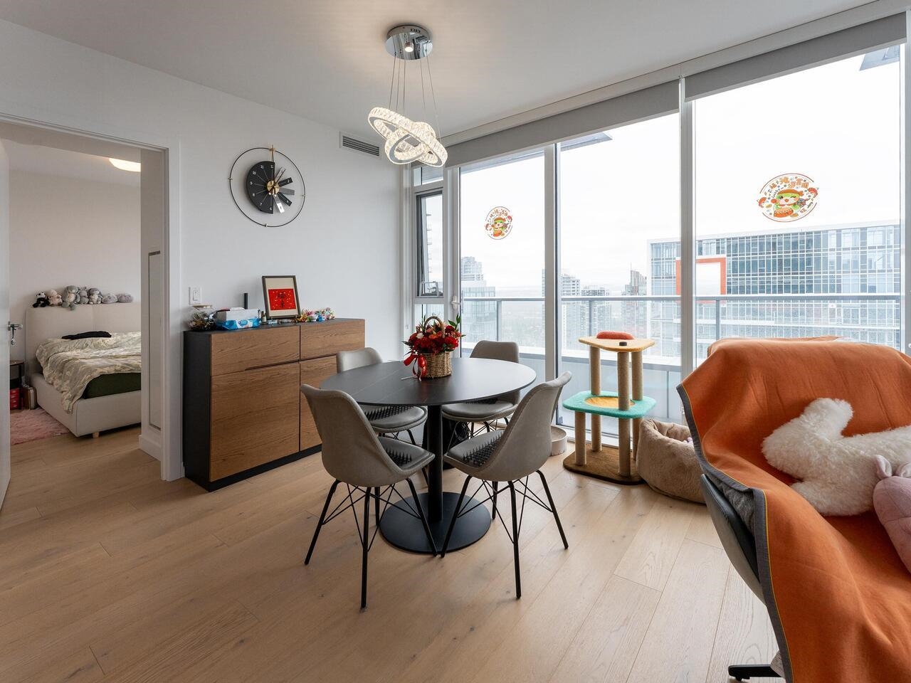 4404 6000 MCKAY AVENUE Unit: 4404