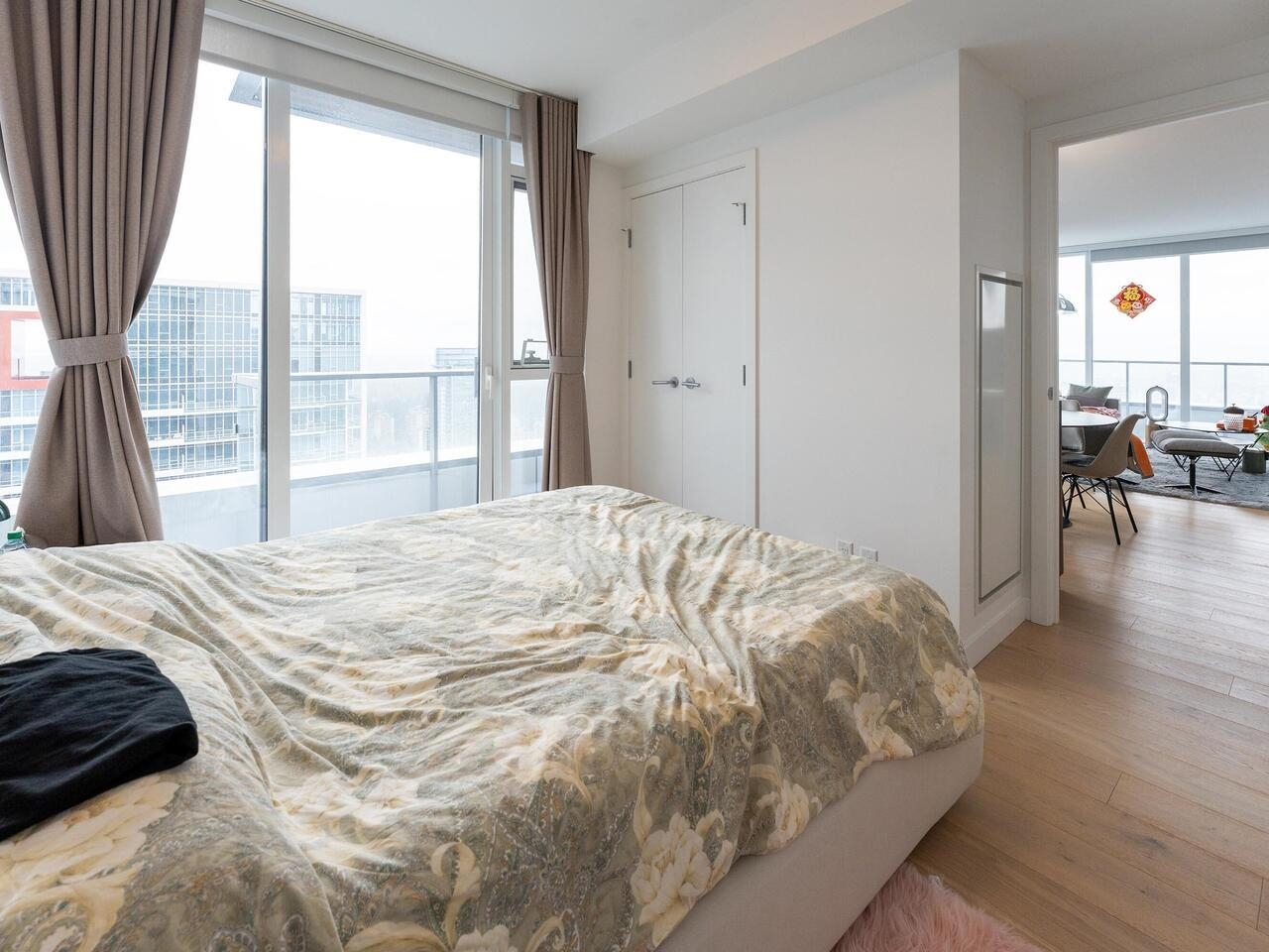 4404 6000 MCKAY AVENUE Unit: 4404
